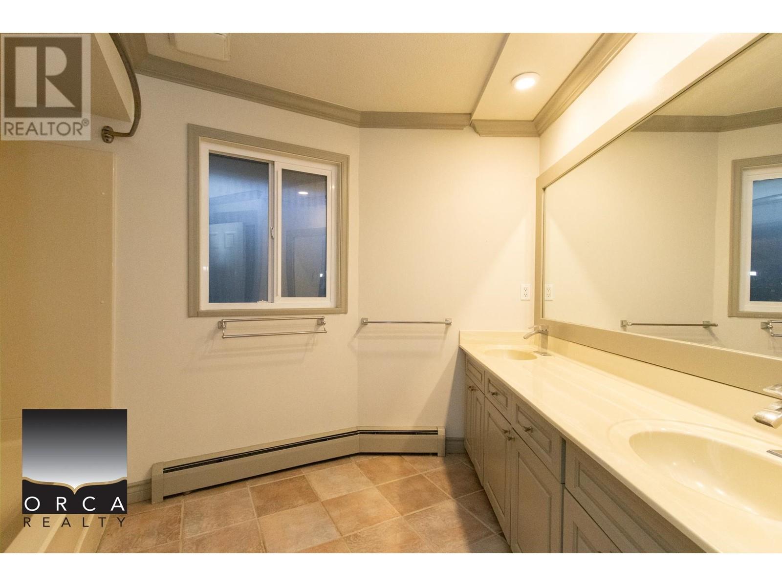 8640 Dakota Place, Richmond, British Columbia  V7C 4Y6 - Photo 18 - R2967704