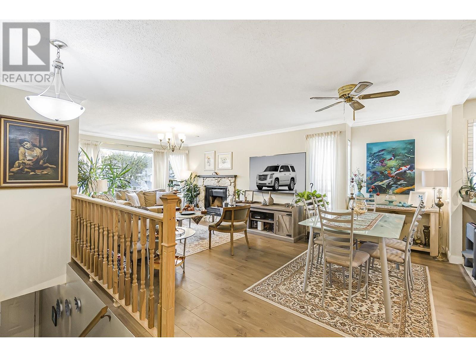 883 Nairn Court, North Vancouver, British Columbia  V7H 2S4 - Photo 3 - R2965255