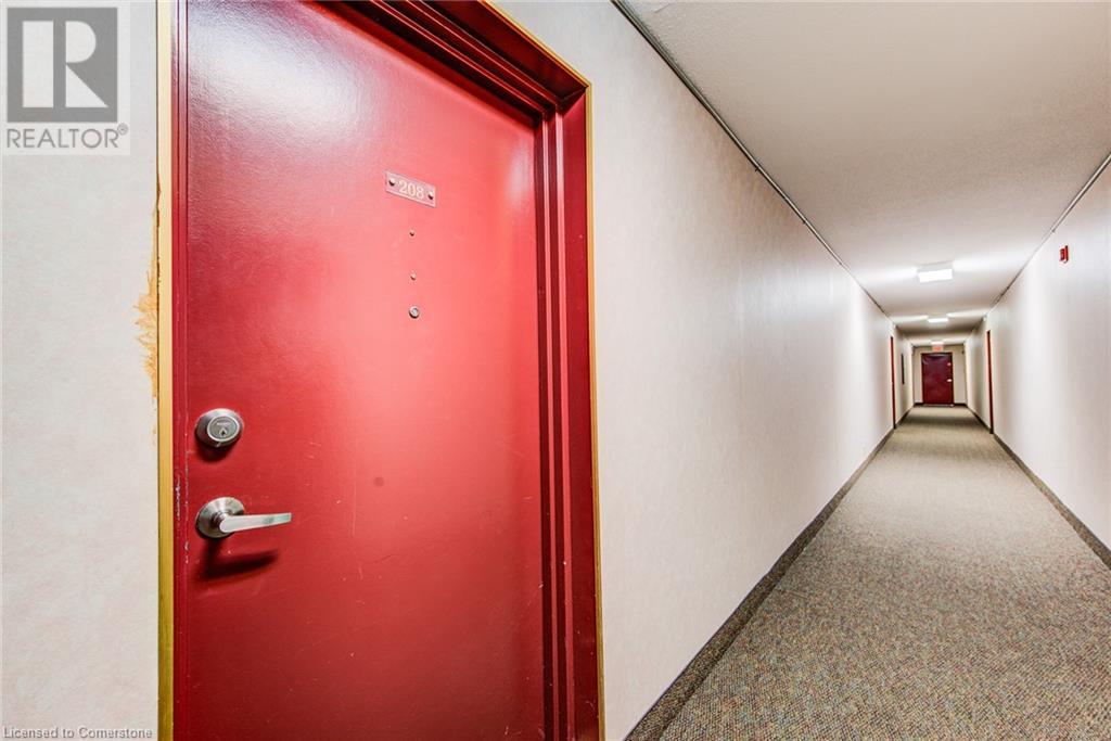 1100 Courtland Avenue E Unit# 208, Kitchener, Ontario  N2C 2H9 - Photo 8 - 40699576