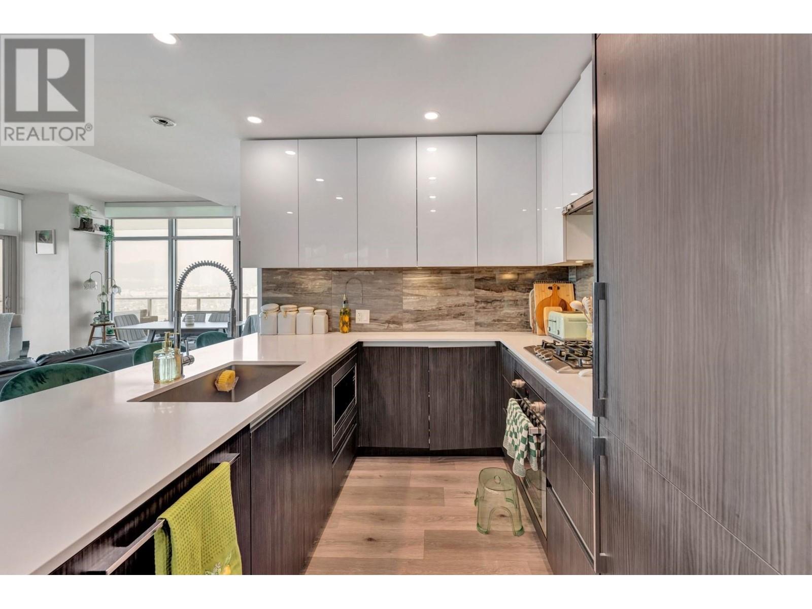 Listing Picture 11 of 34 : 2808 1888 GILMORE AVENUE, Burnaby / 本拿比 - 魯藝地產 Yvonne Lu Group - MLS Medallion Club Member