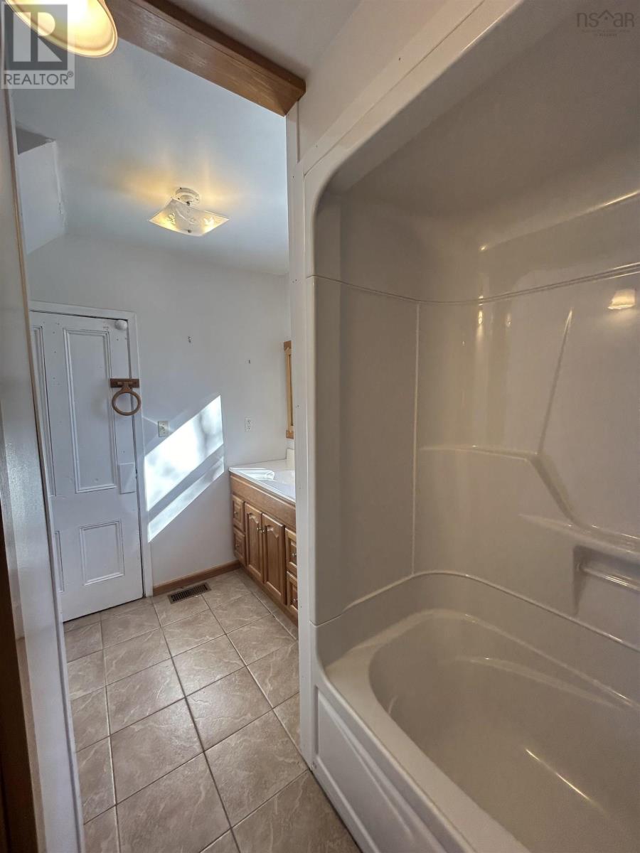 404 Lower Main Street, Oxford, Nova Scotia  B0M 1P0 - Photo 21 - 202503118