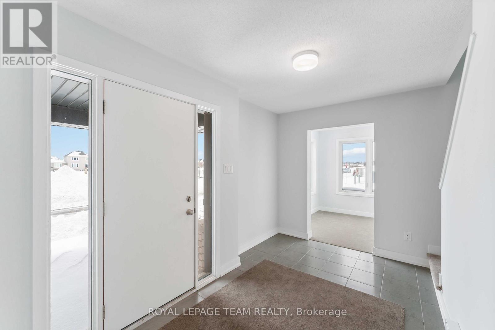 Property at 700 CHROMITE PRIVATE image 2