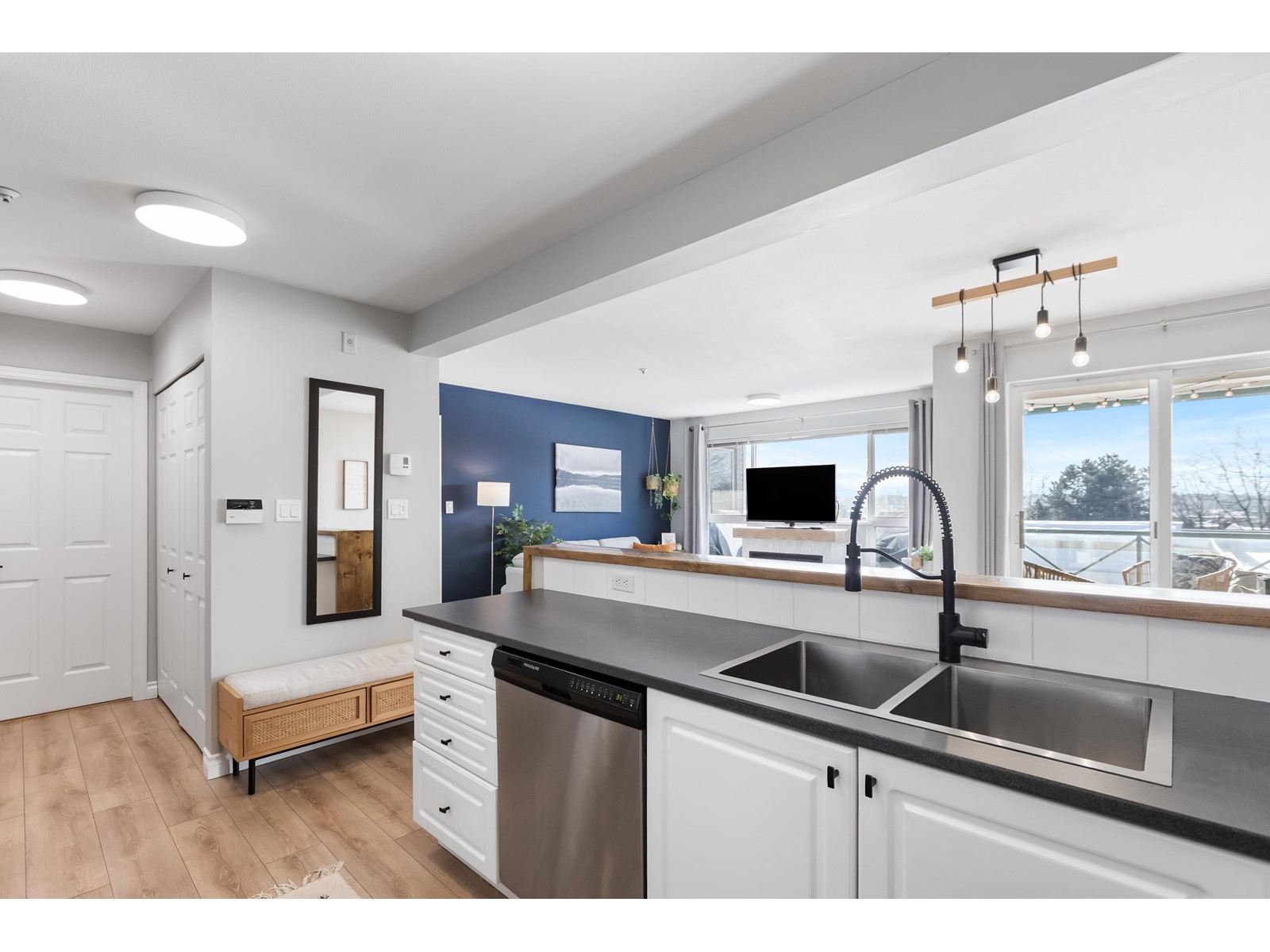 308 6390 196 Street, Langley, British Columbia  V2Y 1J2 - Photo 5 - R2967788