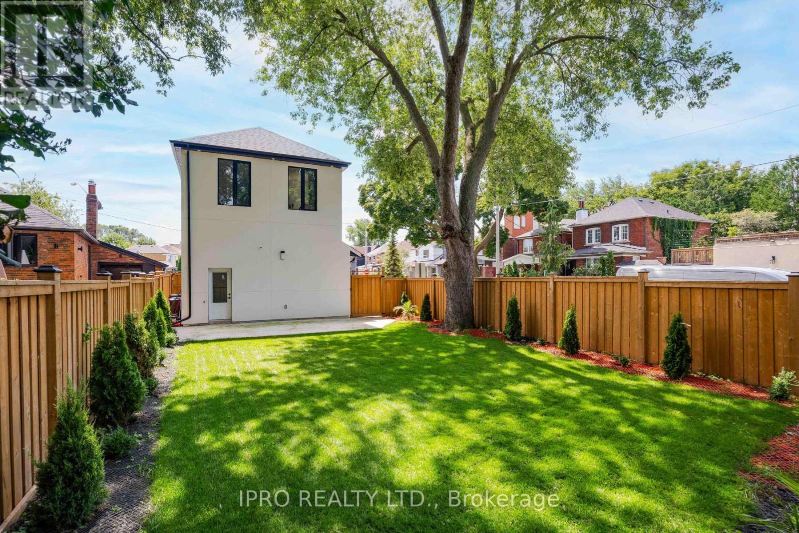 1384 Pape Avenue, Toronto, Ontario  M4K 3X5 - Photo 40 - E11977255