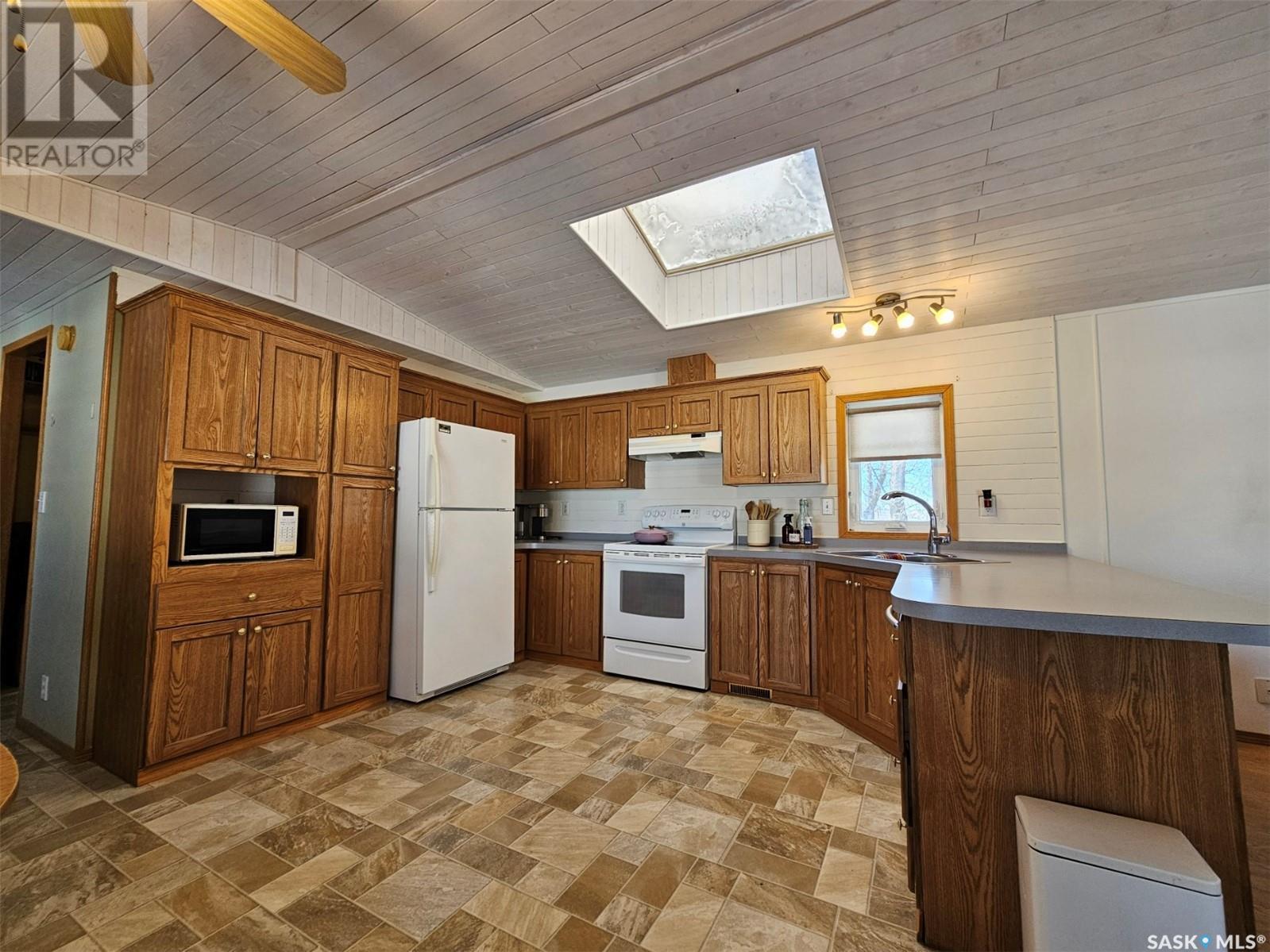 Property at 224 Center STREET image 3