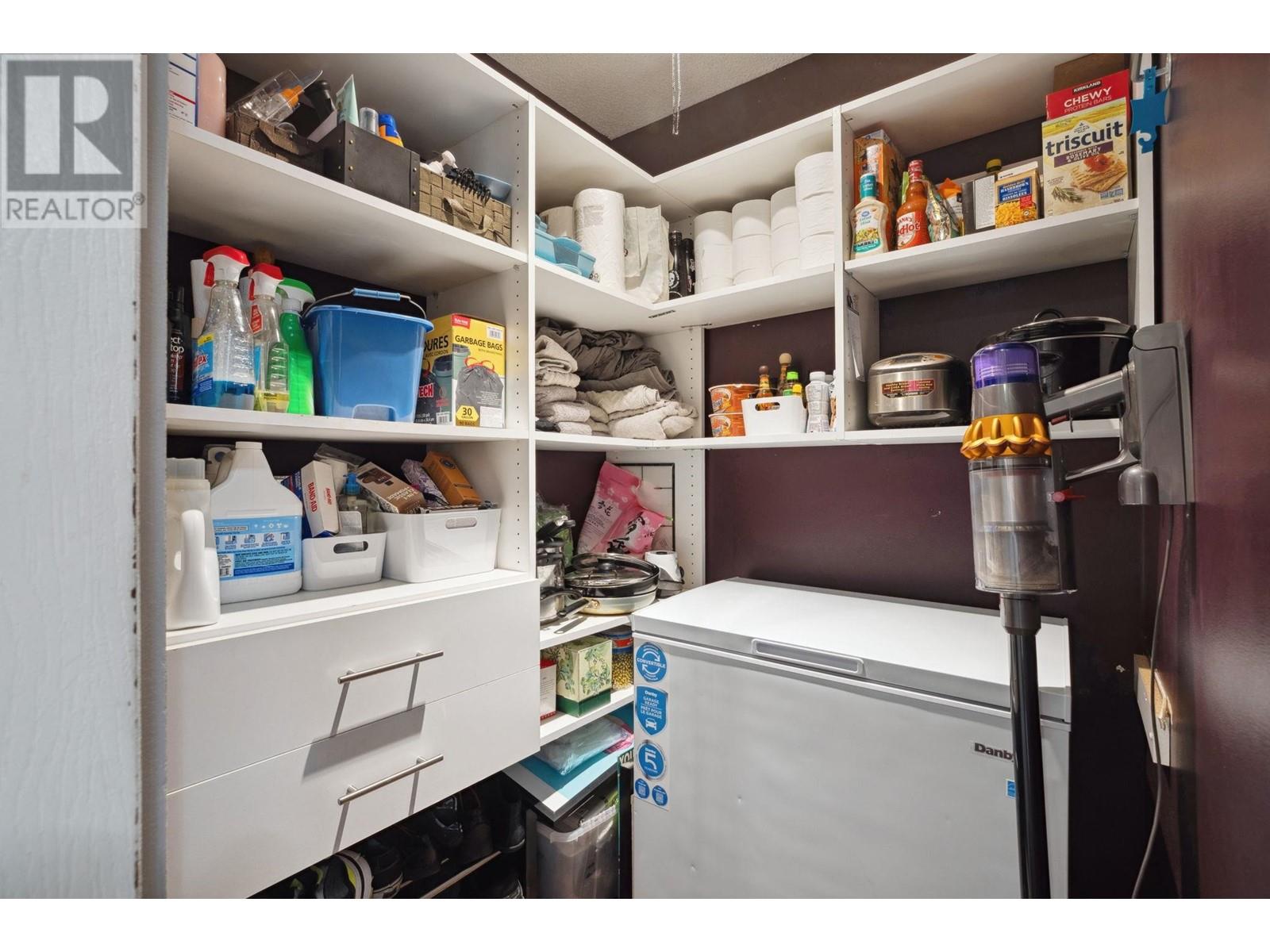 Listing Picture 18 of 35 : 314 8540 CITATION DRIVE, Richmond / 烈治文 - 魯藝地產 Yvonne Lu Group - MLS Medallion Club Member