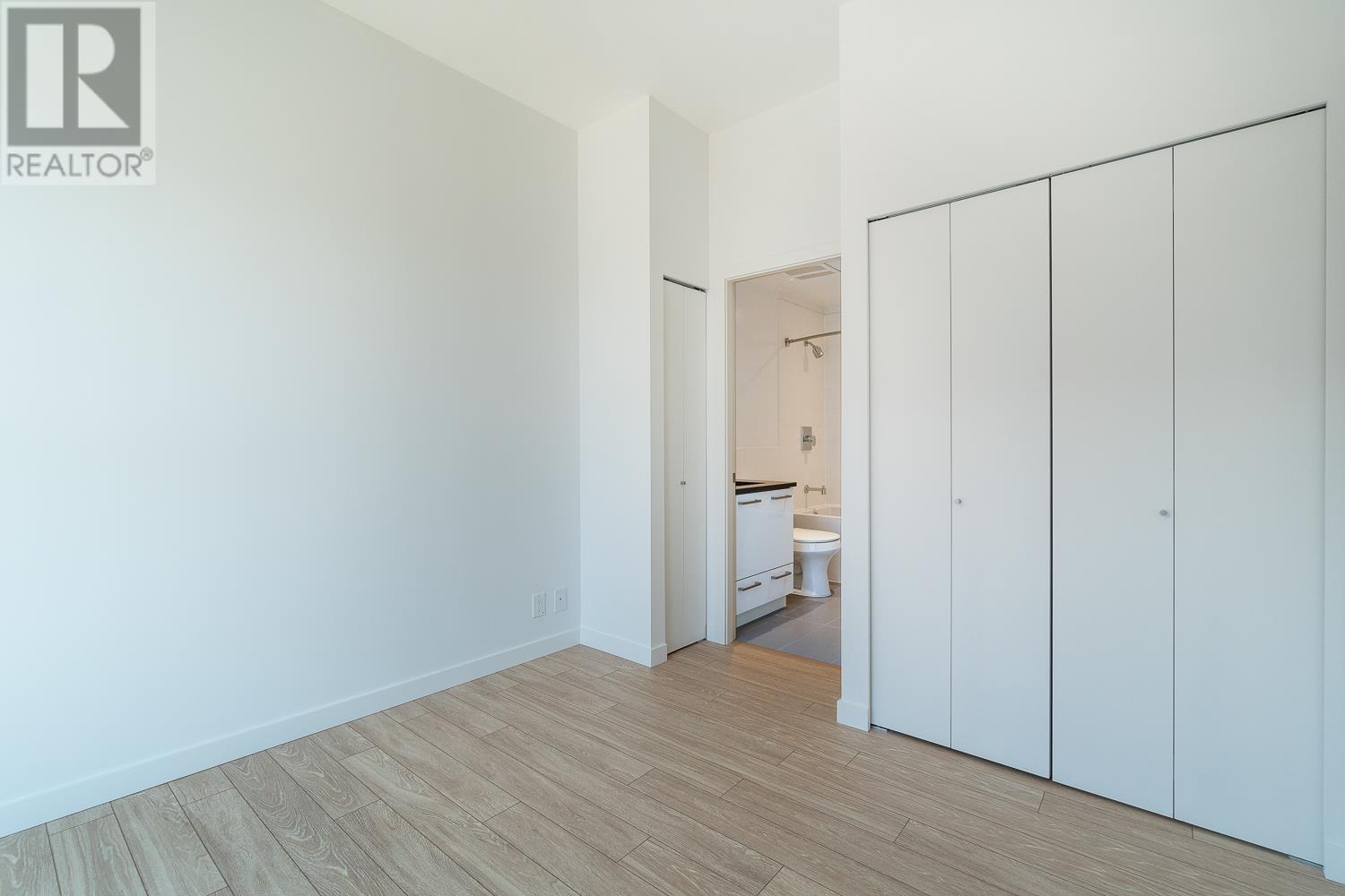 Listing Picture 18 of 40 : PH9 955 E HASTINGS STREET, Vancouver / 溫哥華 - 魯藝地產 Yvonne Lu Group - MLS Medallion Club Member