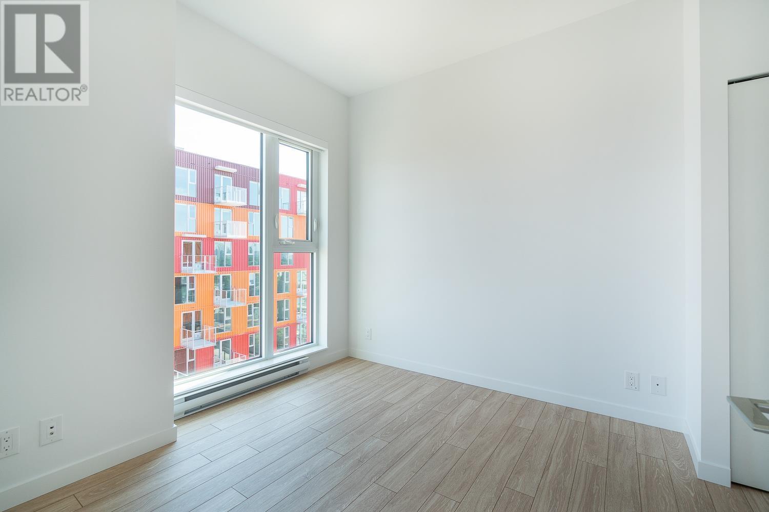 Listing Picture 17 of 40 : PH9 955 E HASTINGS STREET, Vancouver / 溫哥華 - 魯藝地產 Yvonne Lu Group - MLS Medallion Club Member