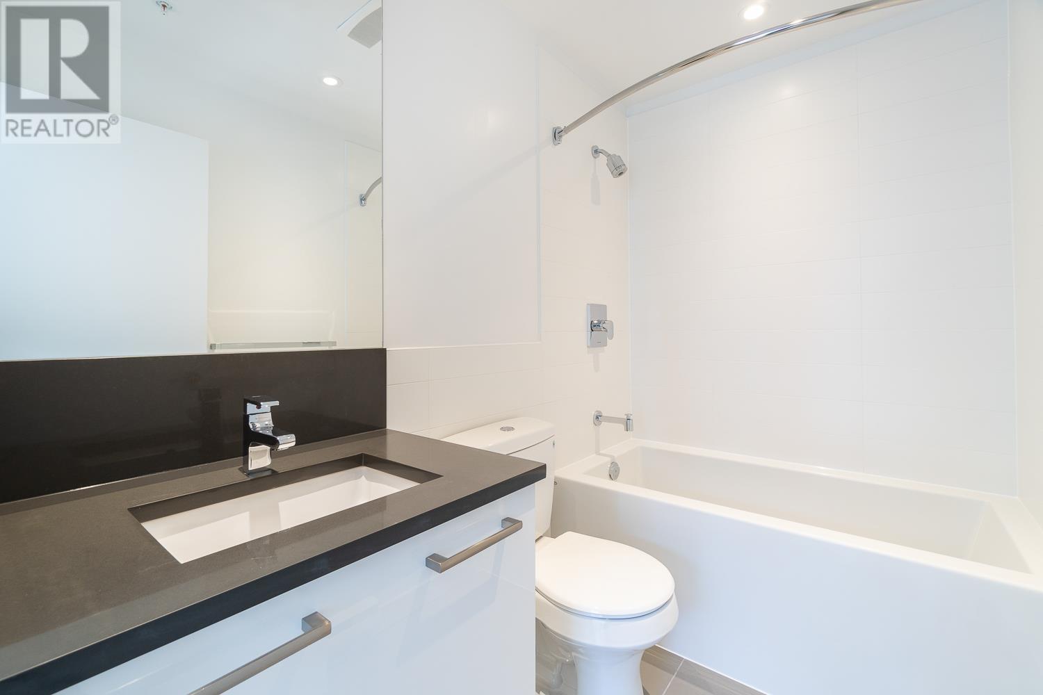 Listing Picture 19 of 40 : PH9 955 E HASTINGS STREET, Vancouver / 溫哥華 - 魯藝地產 Yvonne Lu Group - MLS Medallion Club Member