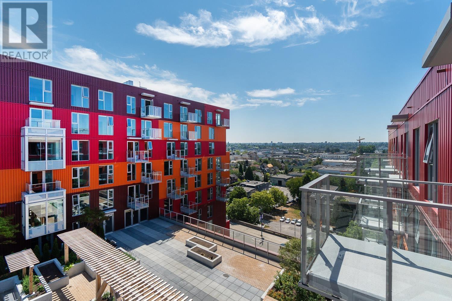 Listing Picture 26 of 40 : PH9 955 E HASTINGS STREET, Vancouver / 溫哥華 - 魯藝地產 Yvonne Lu Group - MLS Medallion Club Member