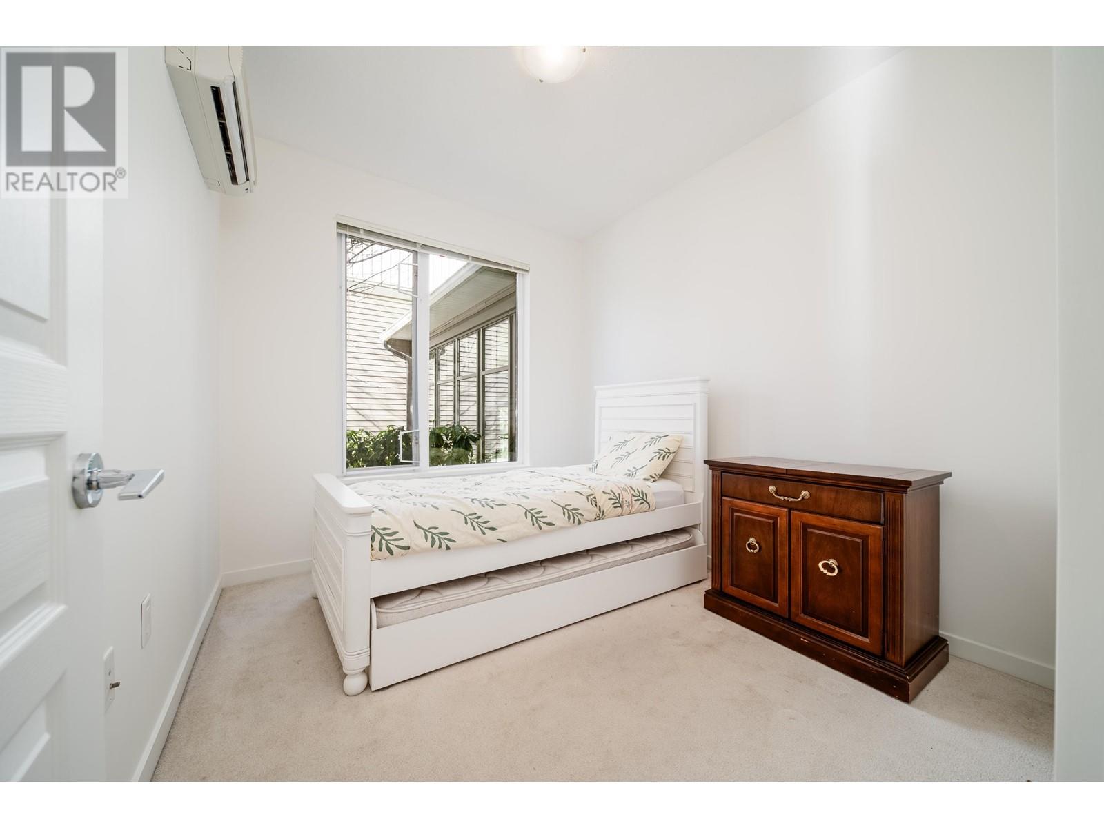 Listing Picture 17 of 38 : 101 9399 ODLIN ROAD, Richmond / 烈治文 - 魯藝地產 Yvonne Lu Group - MLS Medallion Club Member