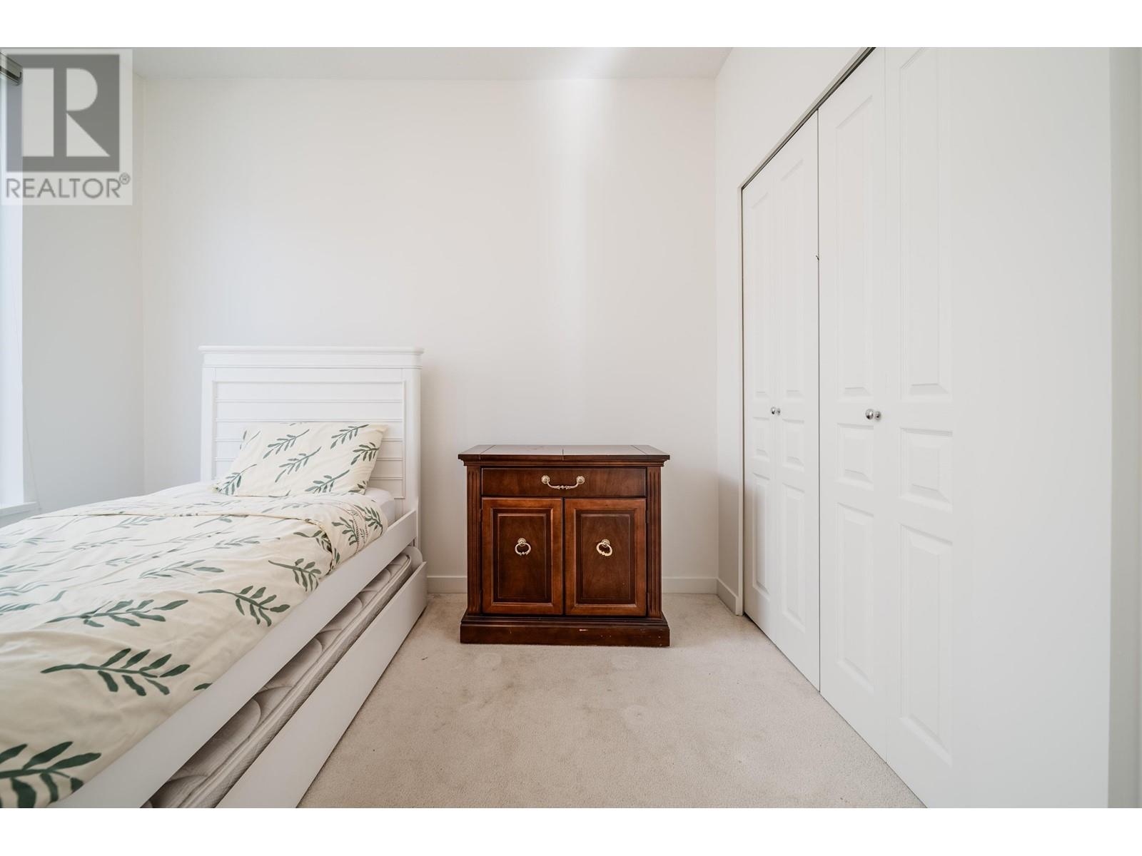 Listing Picture 18 of 38 : 101 9399 ODLIN ROAD, Richmond / 烈治文 - 魯藝地產 Yvonne Lu Group - MLS Medallion Club Member