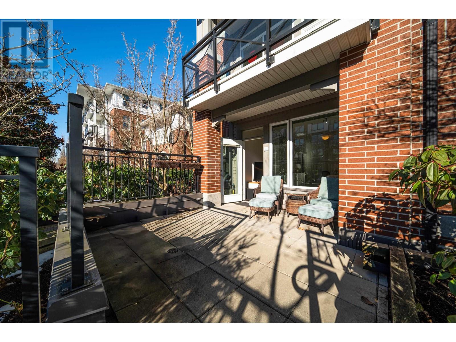 Listing Picture 2 of 38 : 101 9399 ODLIN ROAD, Richmond / 烈治文 - 魯藝地產 Yvonne Lu Group - MLS Medallion Club Member