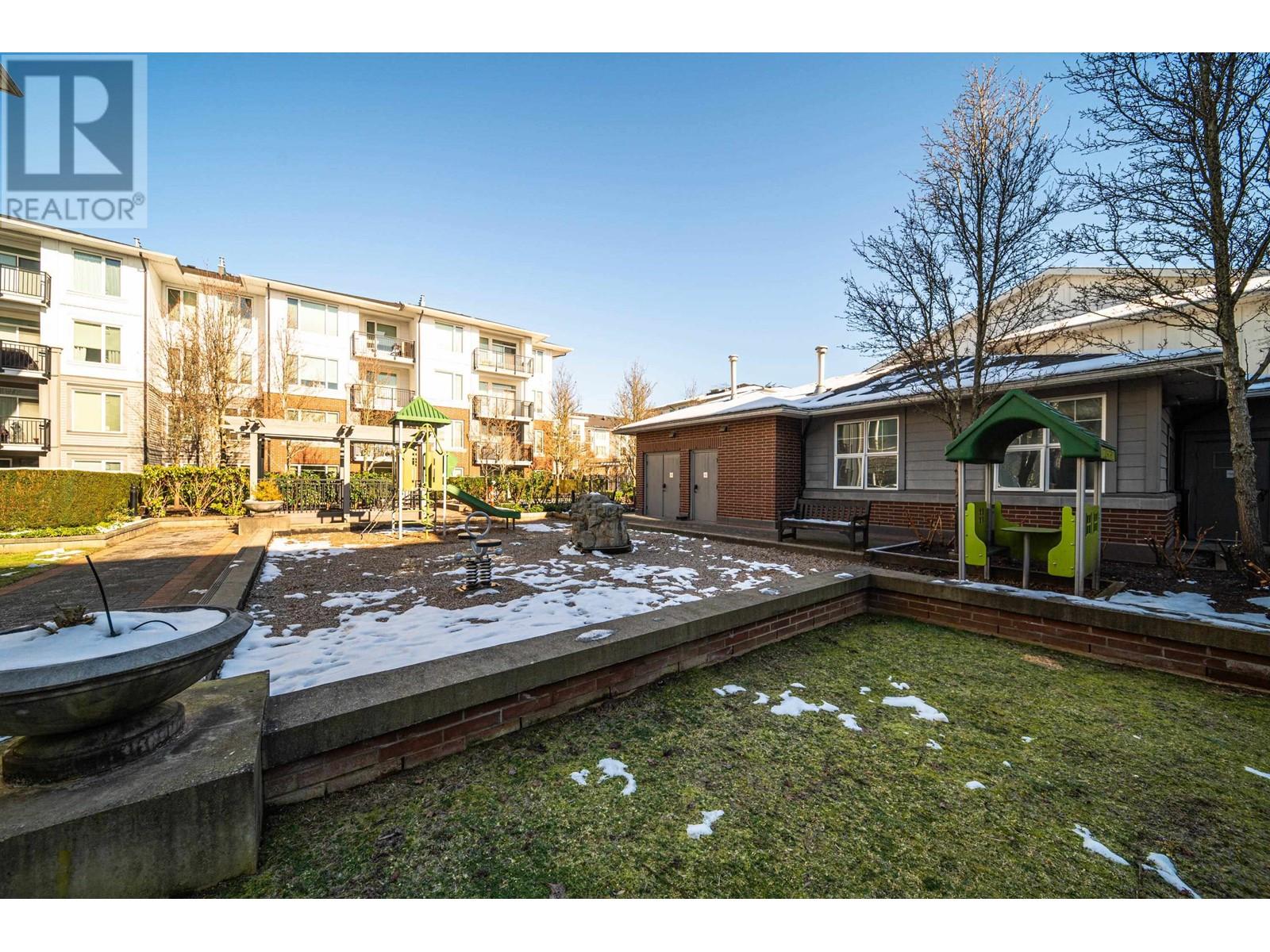 Listing Picture 35 of 38 : 101 9399 ODLIN ROAD, Richmond / 烈治文 - 魯藝地產 Yvonne Lu Group - MLS Medallion Club Member