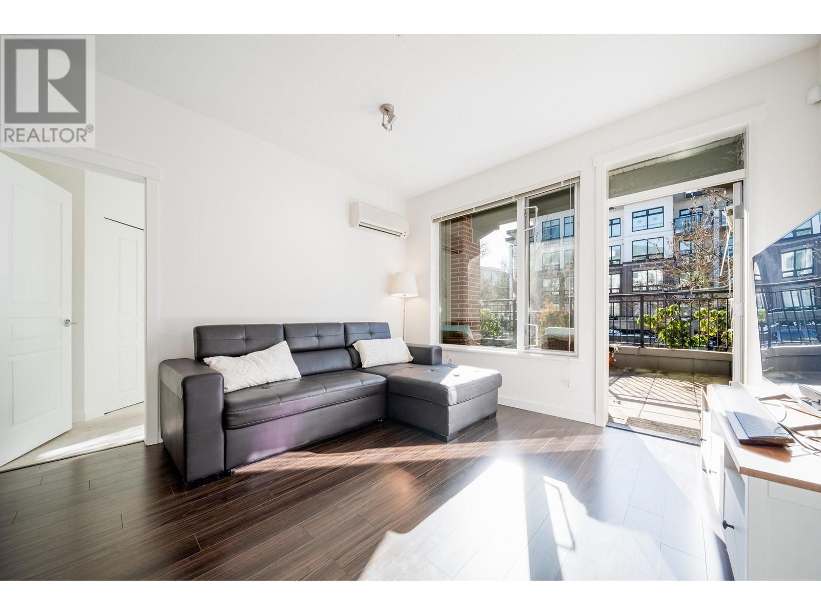 Listing Picture 5 of 38 : 101 9399 ODLIN ROAD, Richmond / 烈治文 - 魯藝地產 Yvonne Lu Group - MLS Medallion Club Member