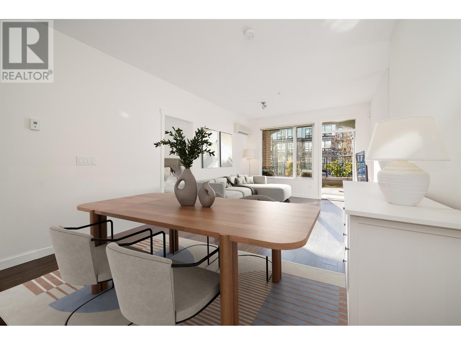 Listing Picture 7 of 38 : 101 9399 ODLIN ROAD, Richmond / 烈治文 - 魯藝地產 Yvonne Lu Group - MLS Medallion Club Member