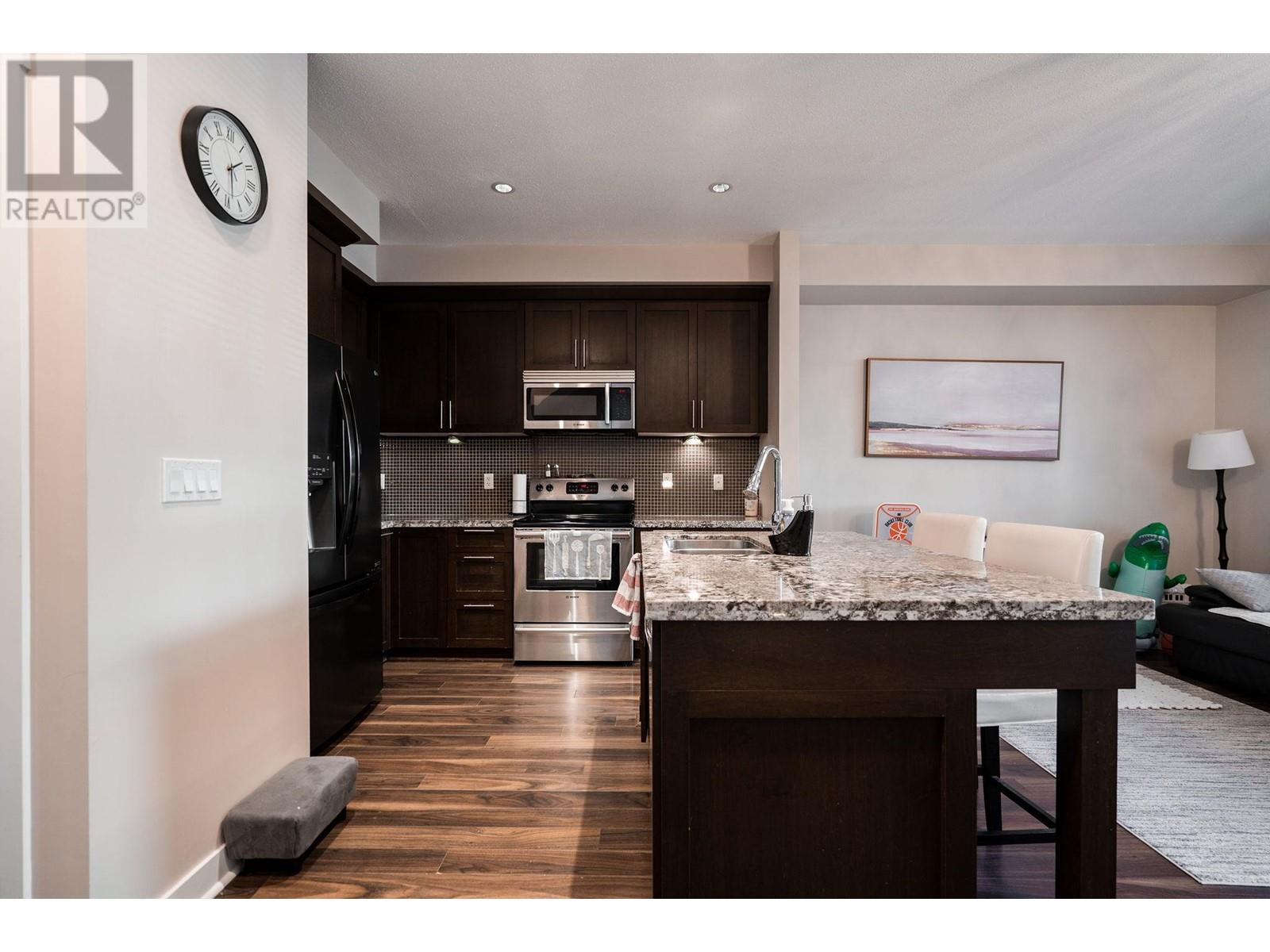 106 1480 Southview Street, Coquitlam, British Columbia  V3E 0G5 - Photo 10 - R2967730