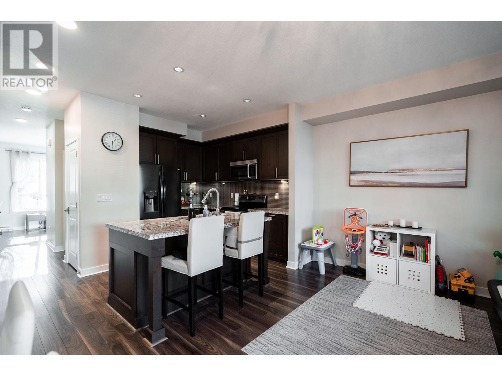 106 1480 Southview Street, Coquitlam, British Columbia  V3E 0G5 - Photo 9 - R2967730