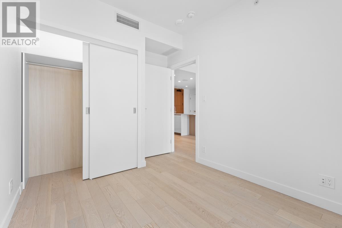 Listing Picture 15 of 39 : 416 6811 PEARSON WAY, Richmond / 烈治文 - 魯藝地產 Yvonne Lu Group - MLS Medallion Club Member
