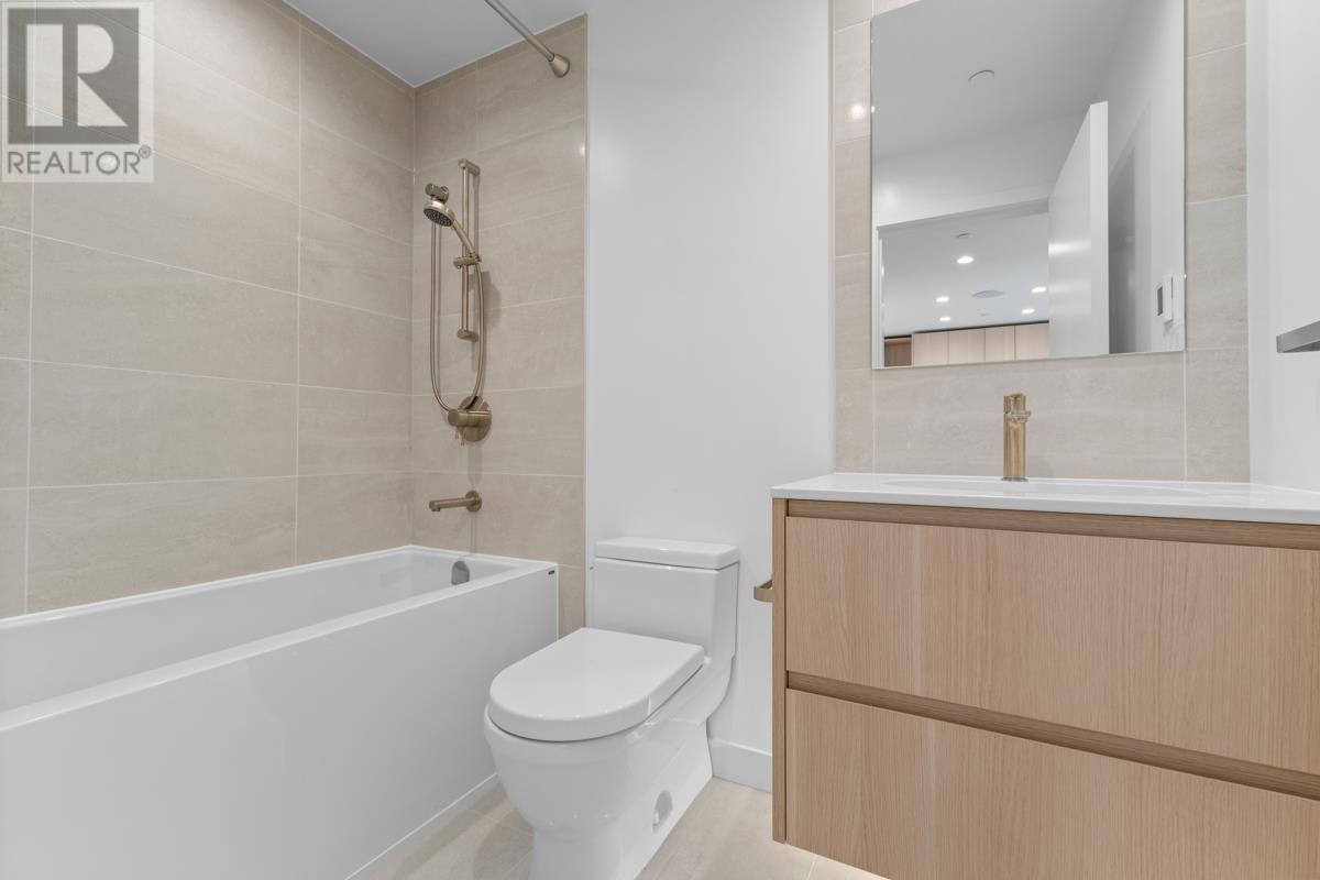 Listing Picture 17 of 39 : 416 6811 PEARSON WAY, Richmond / 烈治文 - 魯藝地產 Yvonne Lu Group - MLS Medallion Club Member