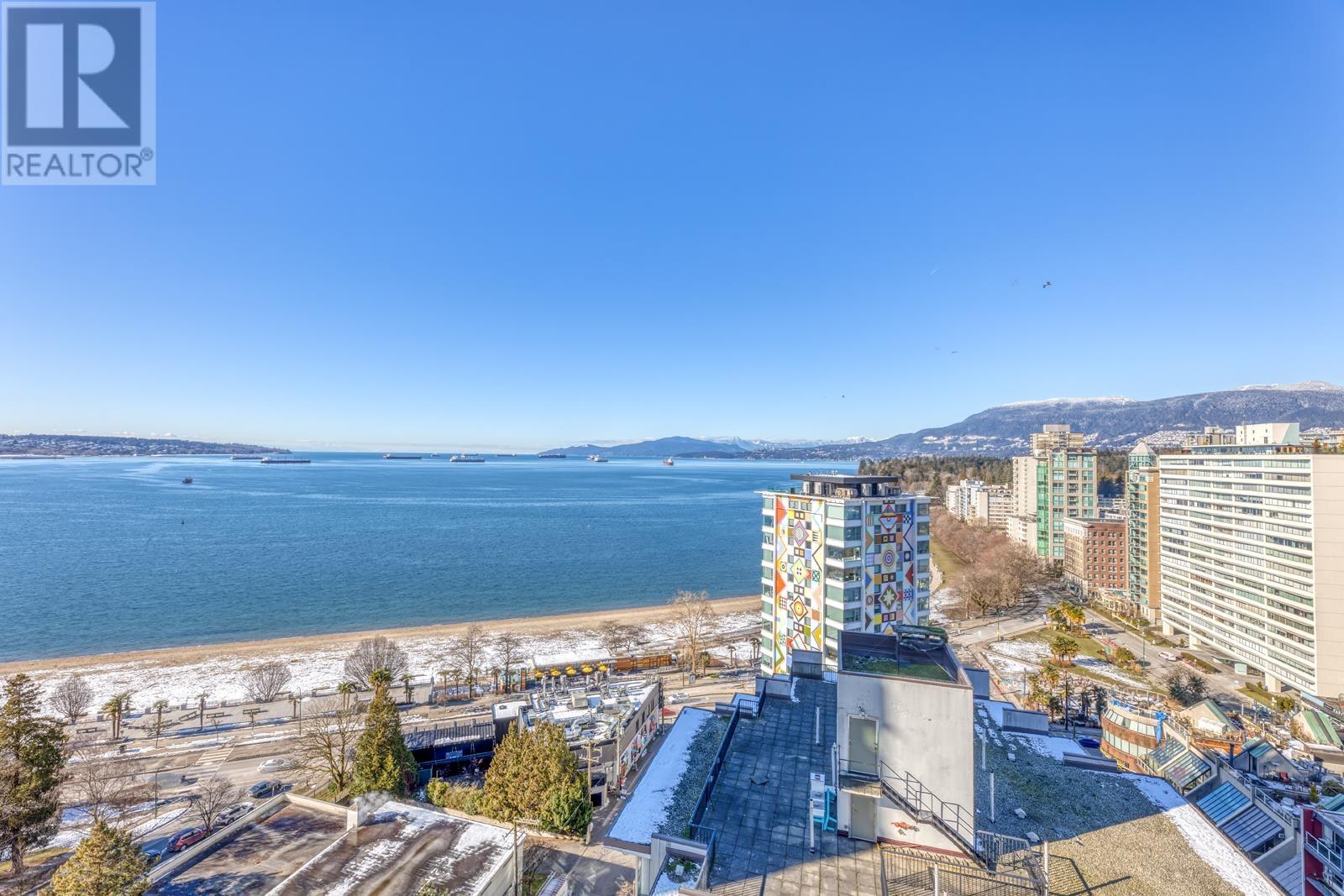 Listing Picture 2 of 35 : 1606 1221 BIDWELL STREET, Vancouver / 溫哥華 - 魯藝地產 Yvonne Lu Group - MLS Medallion Club Member