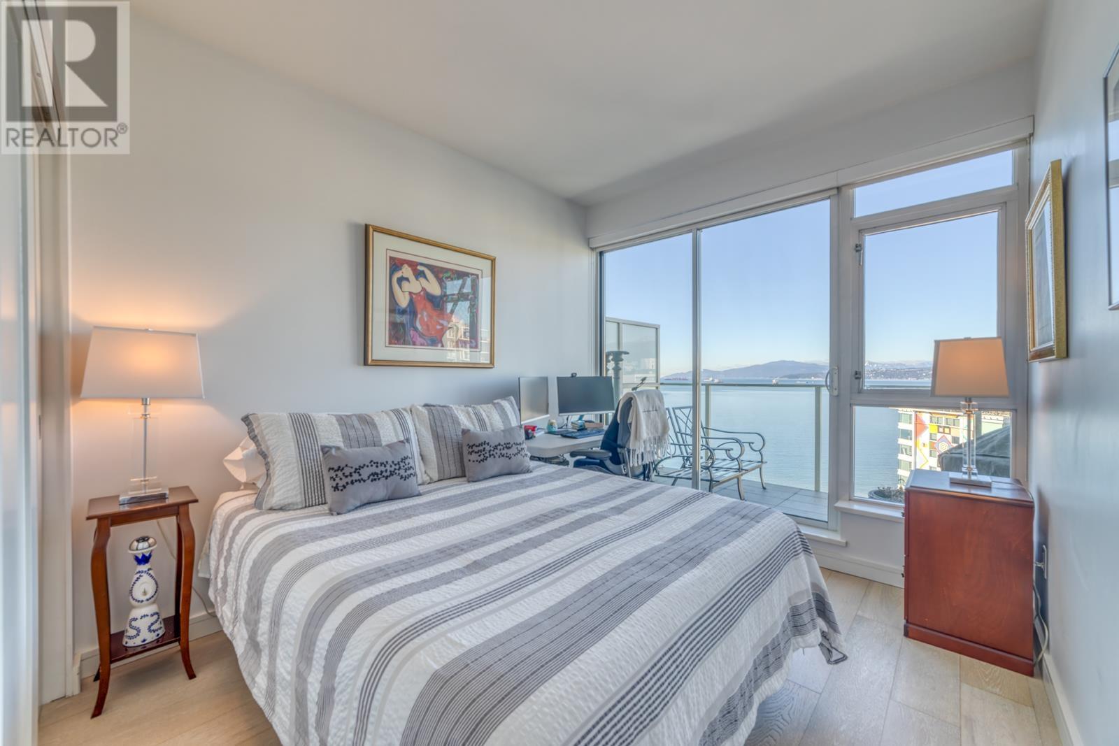 Listing Picture 20 of 35 : 1606 1221 BIDWELL STREET, Vancouver / 溫哥華 - 魯藝地產 Yvonne Lu Group - MLS Medallion Club Member