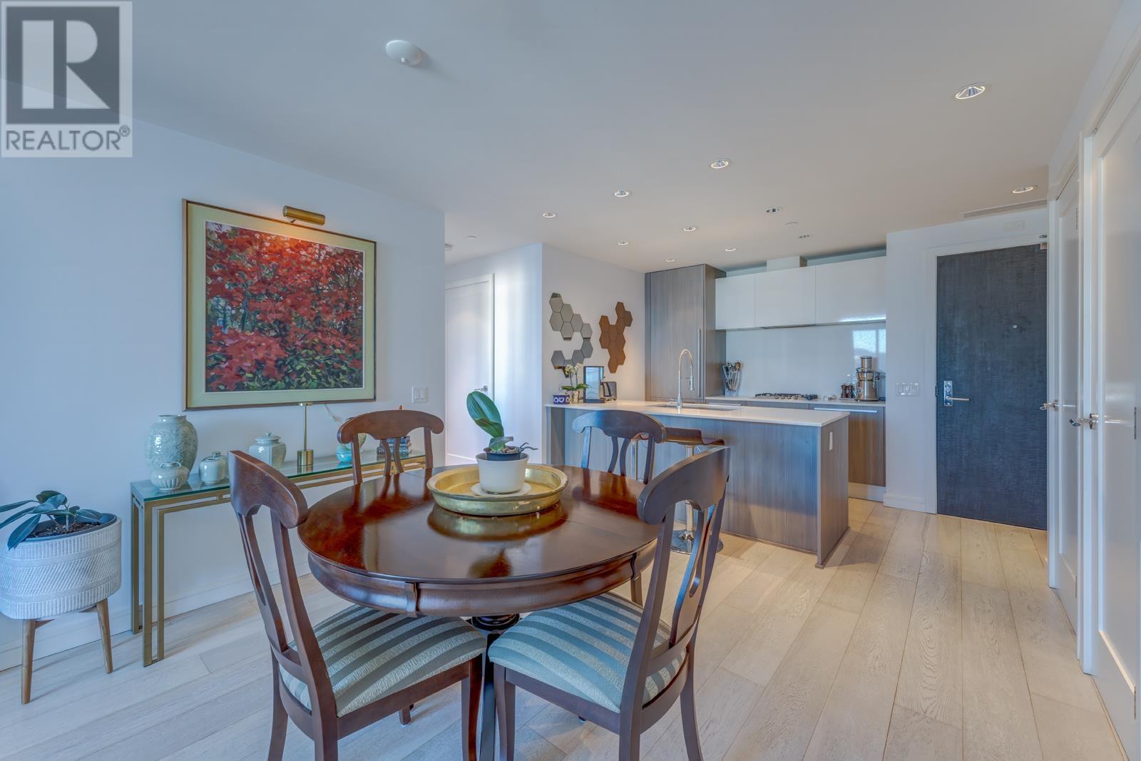 Listing Picture 9 of 35 : 1606 1221 BIDWELL STREET, Vancouver / 溫哥華 - 魯藝地產 Yvonne Lu Group - MLS Medallion Club Member