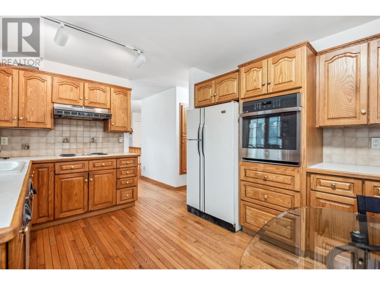 628 E 9th Street, North Vancouver, British Columbia  V7L 2B7 - Photo 12 - R2967712
