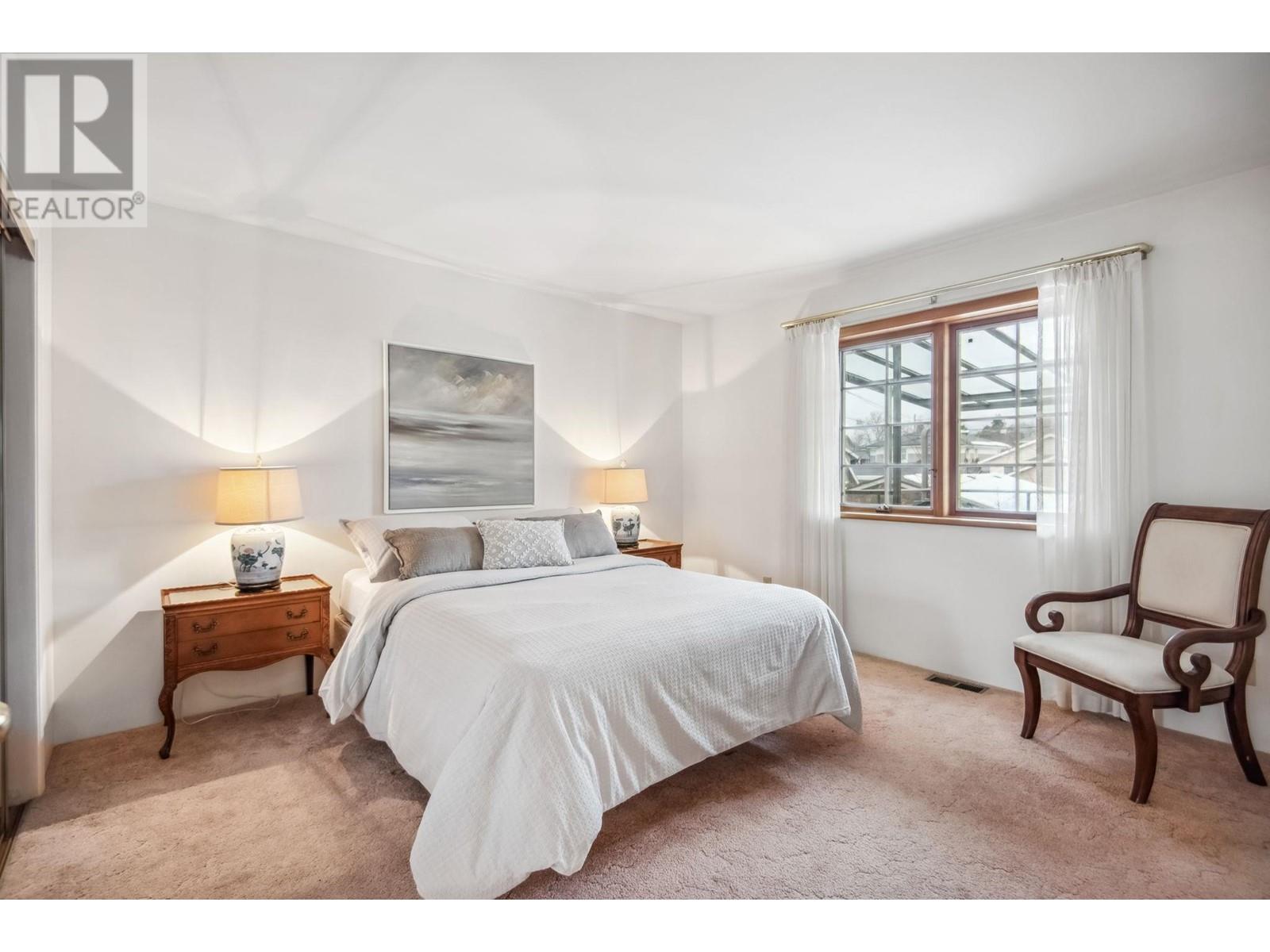 628 E 9th Street, North Vancouver, British Columbia  V7L 2B7 - Photo 13 - R2967712