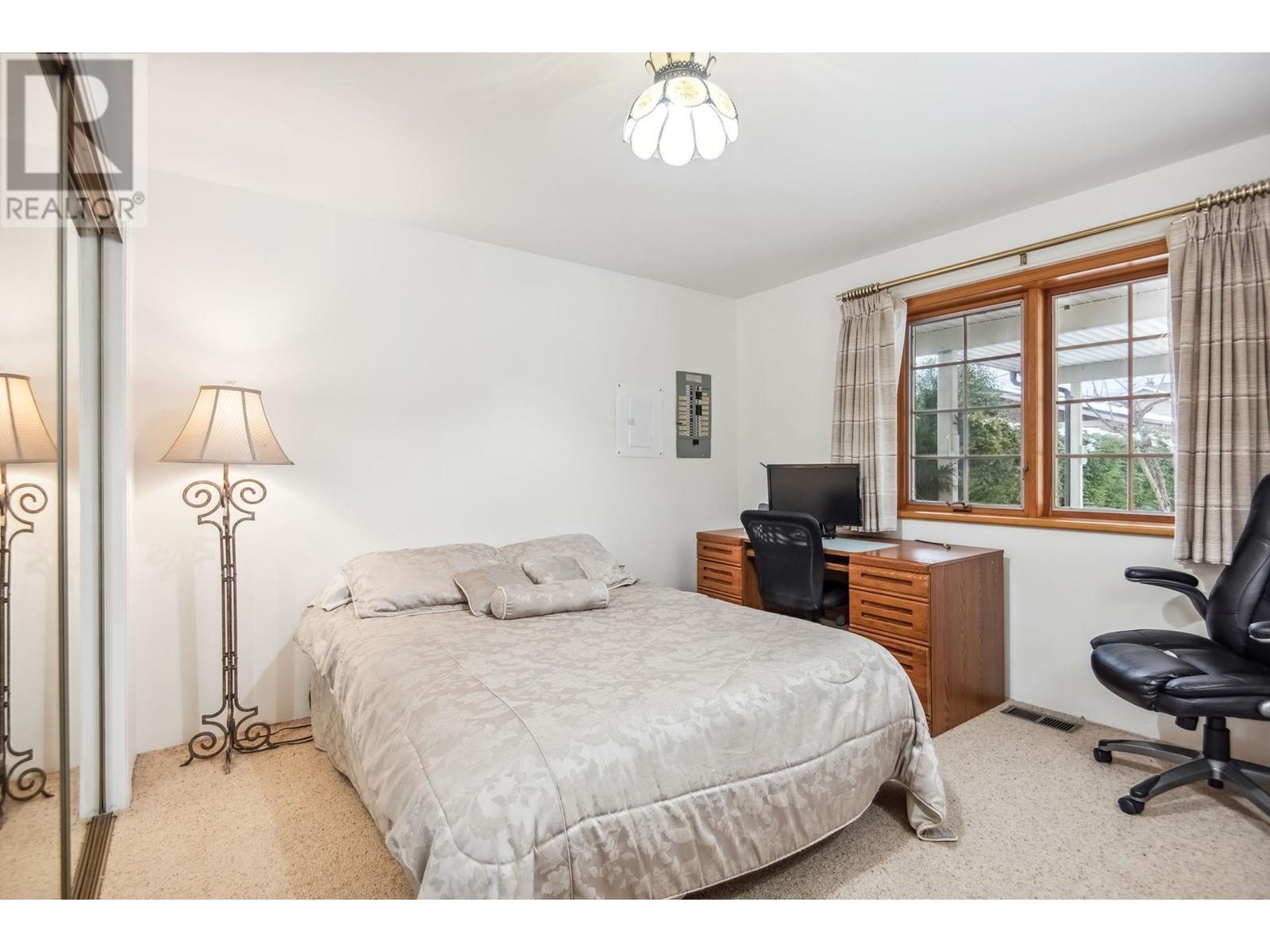 628 E 9th Street, North Vancouver, British Columbia  V7L 2B7 - Photo 22 - R2967712