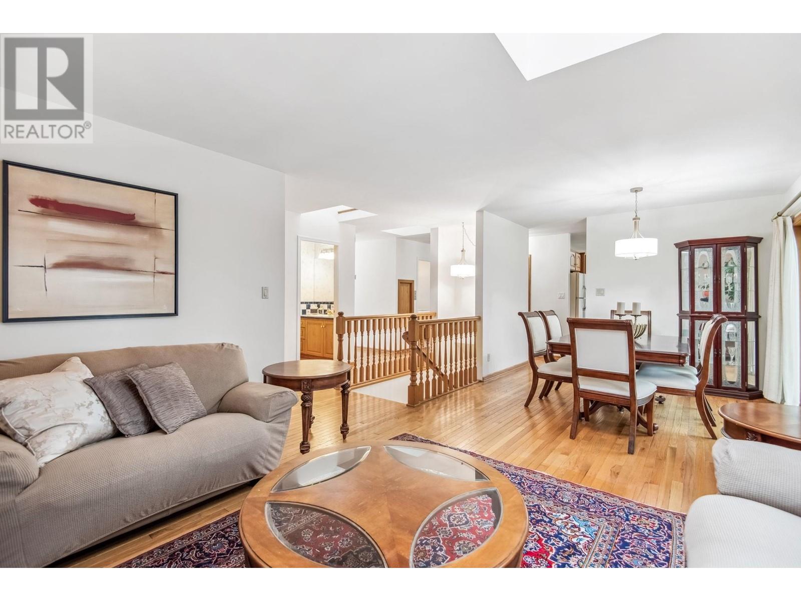 628 E 9th Street, North Vancouver, British Columbia  V7L 2B7 - Photo 5 - R2967712