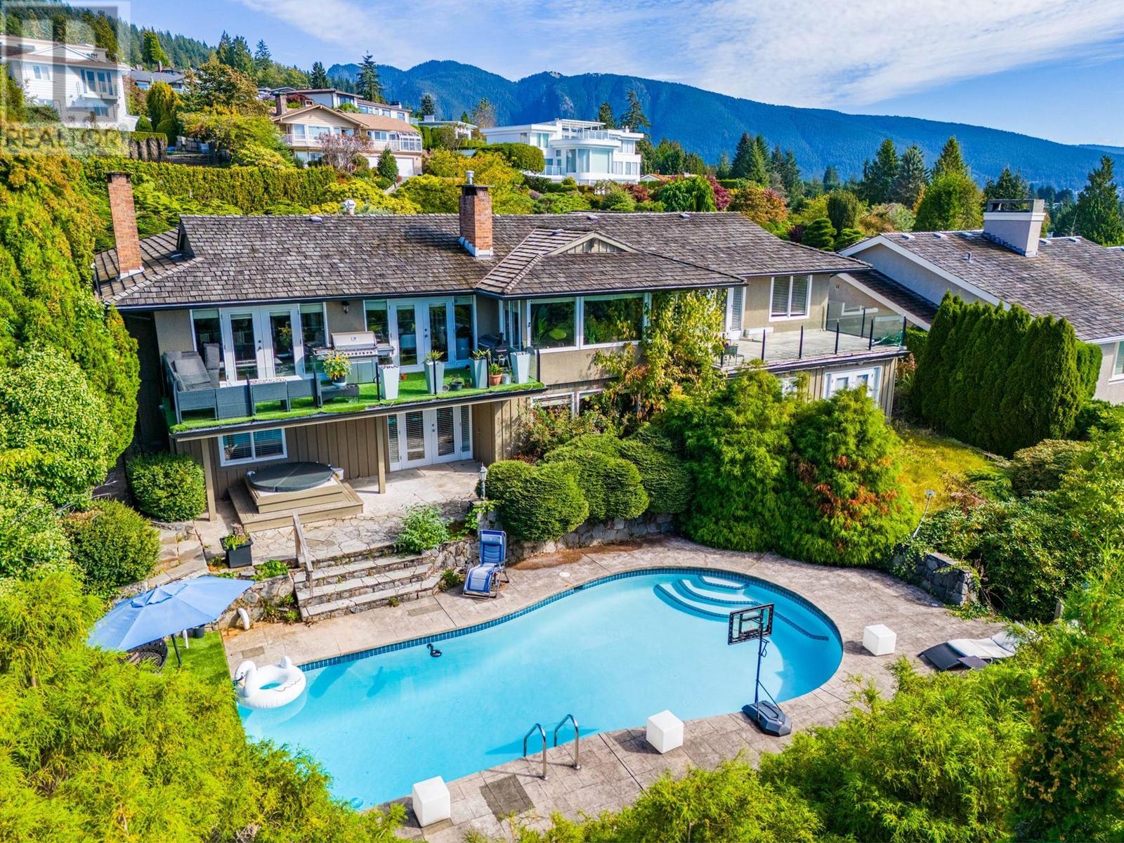 1390 Chartwell Drive, West Vancouver, British Columbia  V7S 2R5 - Photo 3 - R2967757