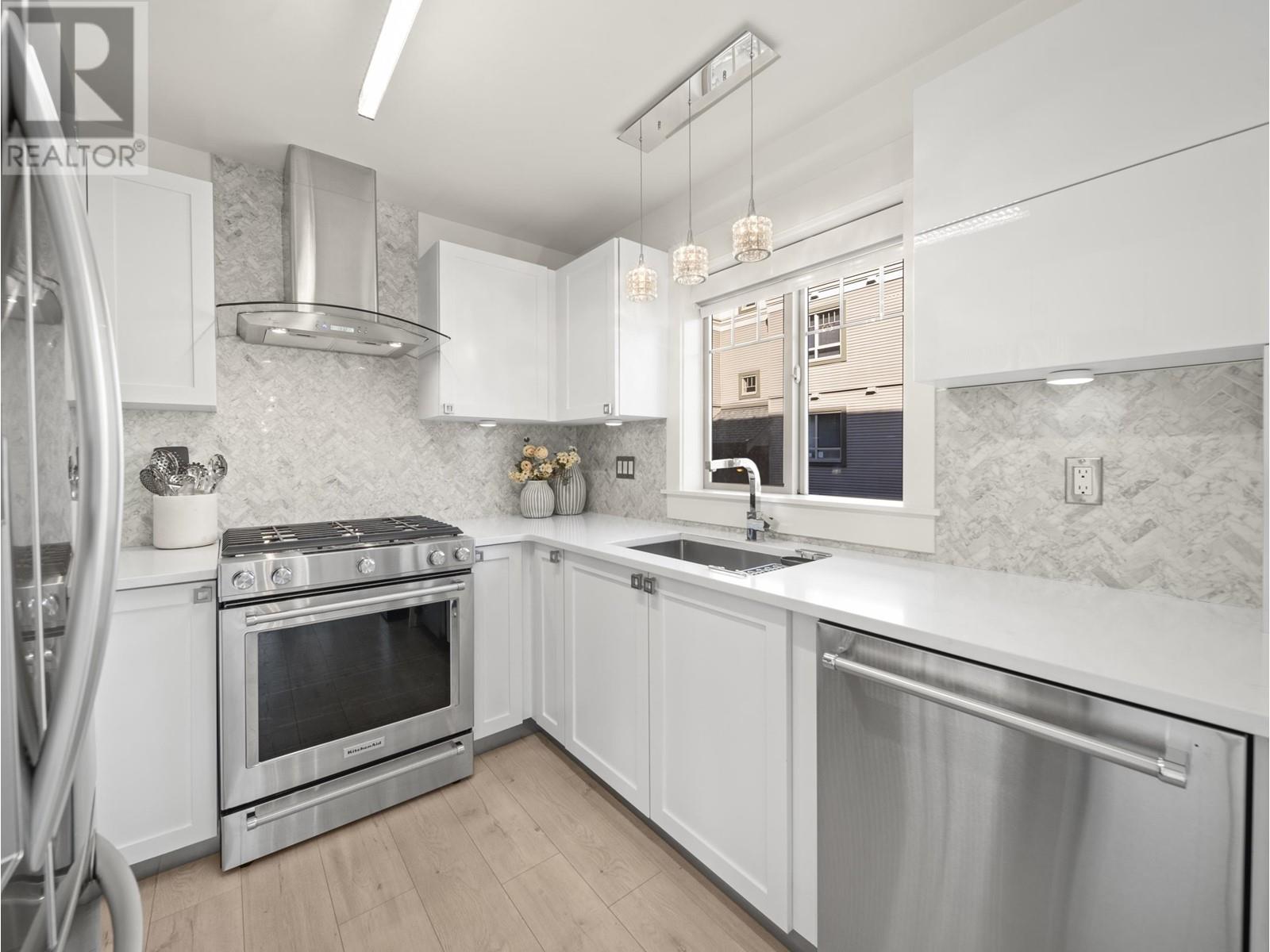 311 2951 Silver Springs Boulevard, Coquitlam, British Columbia  V3E 3S4 - Photo 14 - R2967575