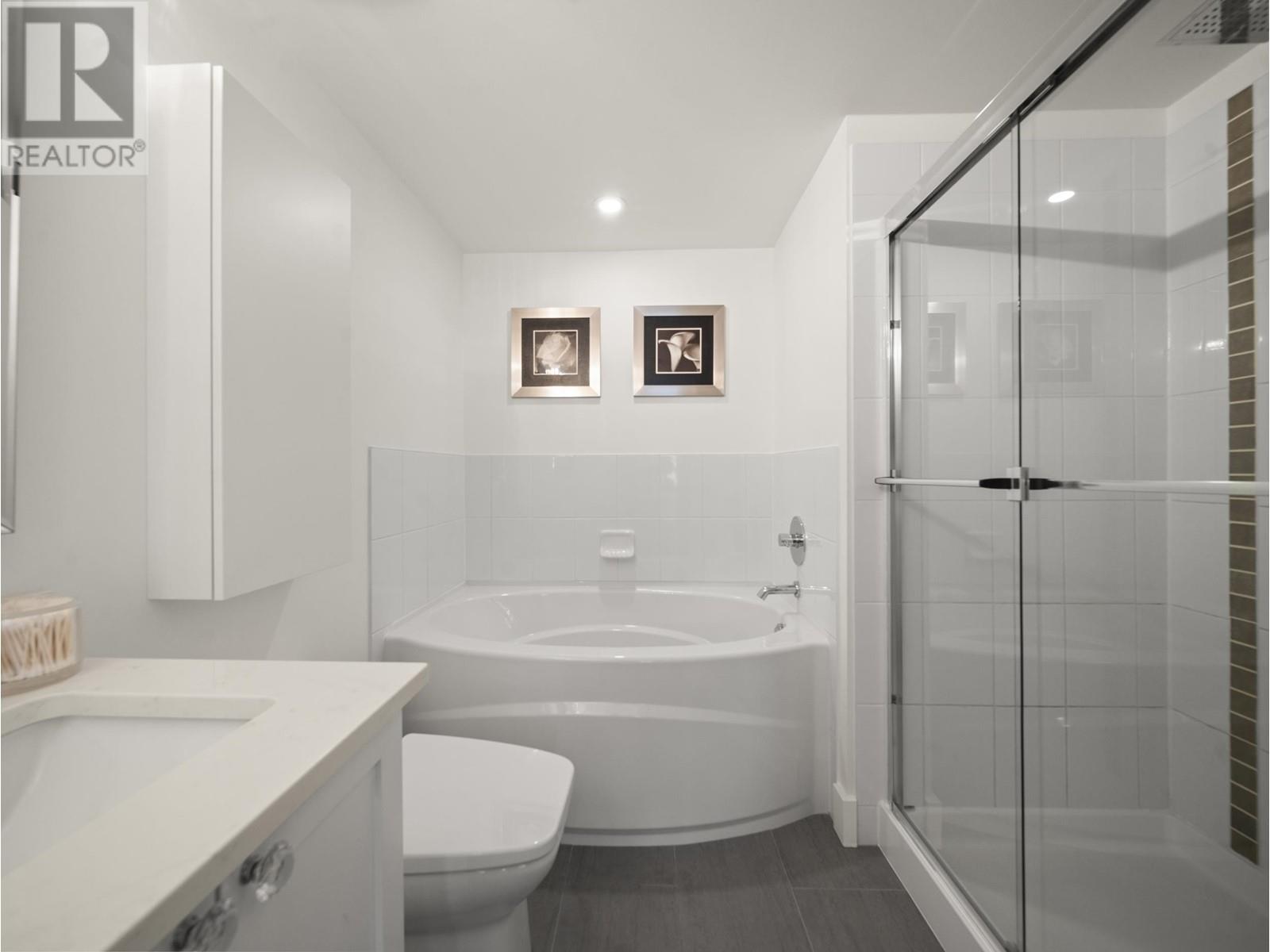 311 2951 Silver Springs Boulevard, Coquitlam, British Columbia  V3E 3S4 - Photo 34 - R2967575
