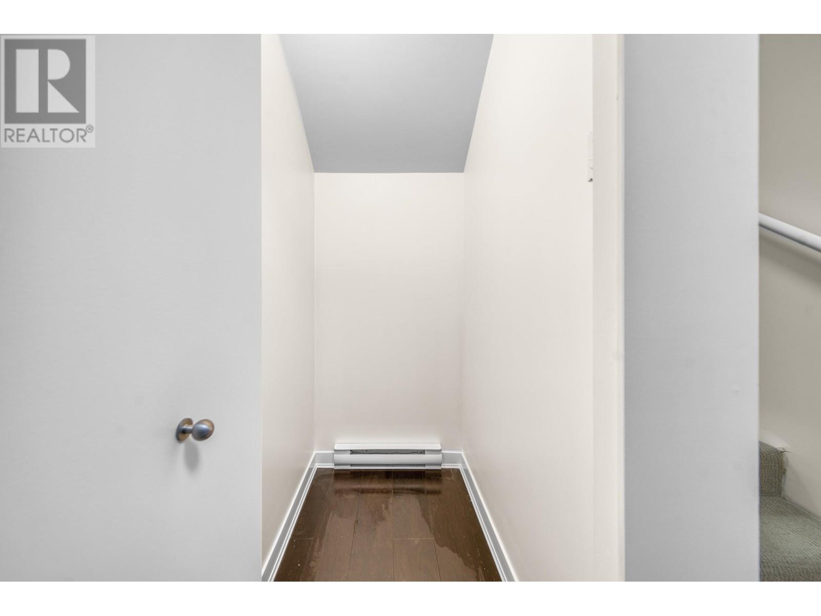 Listing Picture 12 of 30 : 5 7555 ALDERBRIDGE WAY, Richmond / 烈治文 - 魯藝地產 Yvonne Lu Group - MLS Medallion Club Member