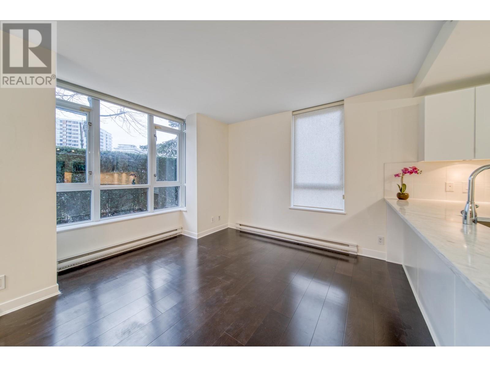 Listing Picture 5 of 30 : 5 7555 ALDERBRIDGE WAY, Richmond / 烈治文 - 魯藝地產 Yvonne Lu Group - MLS Medallion Club Member
