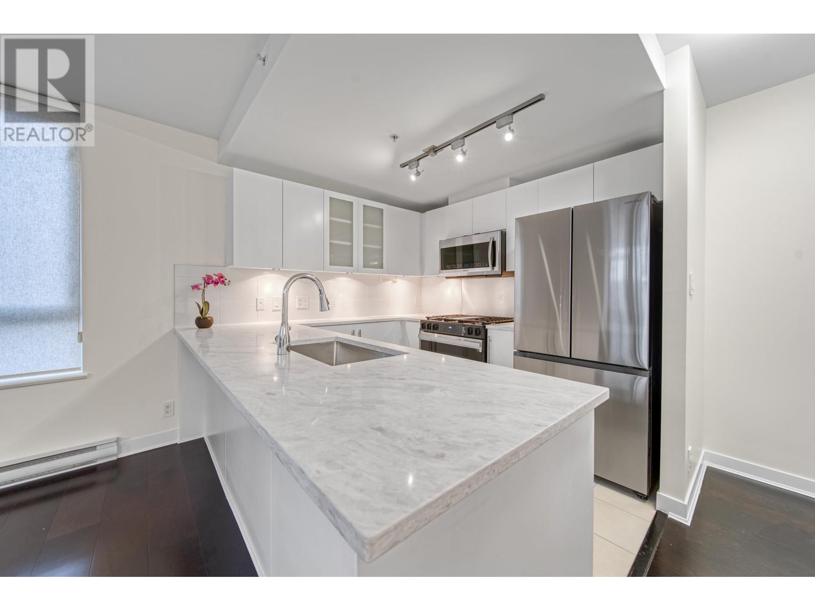 Listing Picture 8 of 30 : 5 7555 ALDERBRIDGE WAY, Richmond / 烈治文 - 魯藝地產 Yvonne Lu Group - MLS Medallion Club Member
