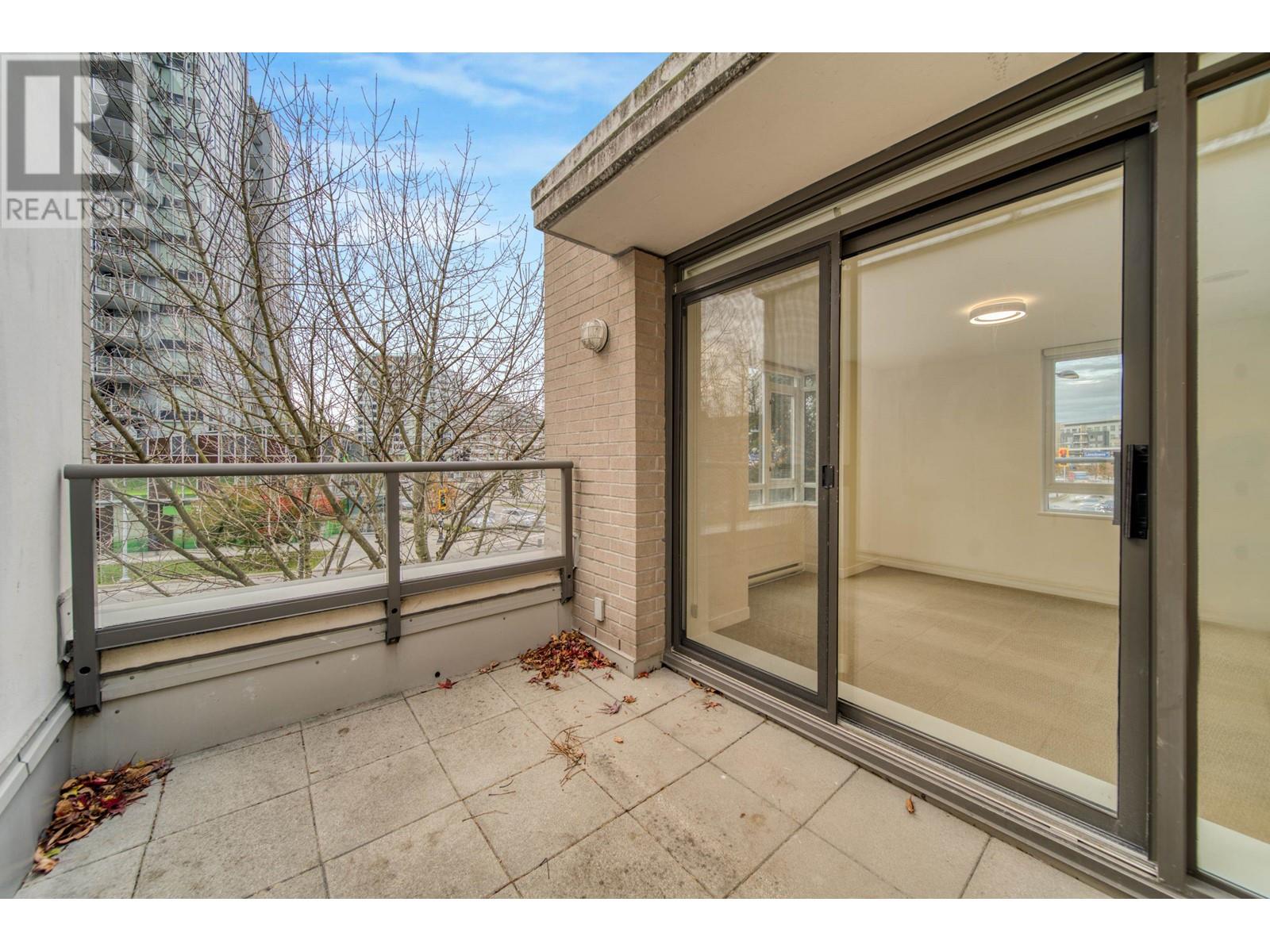 Listing Picture 22 of 30 : 5 7555 ALDERBRIDGE WAY, Richmond / 烈治文 - 魯藝地產 Yvonne Lu Group - MLS Medallion Club Member