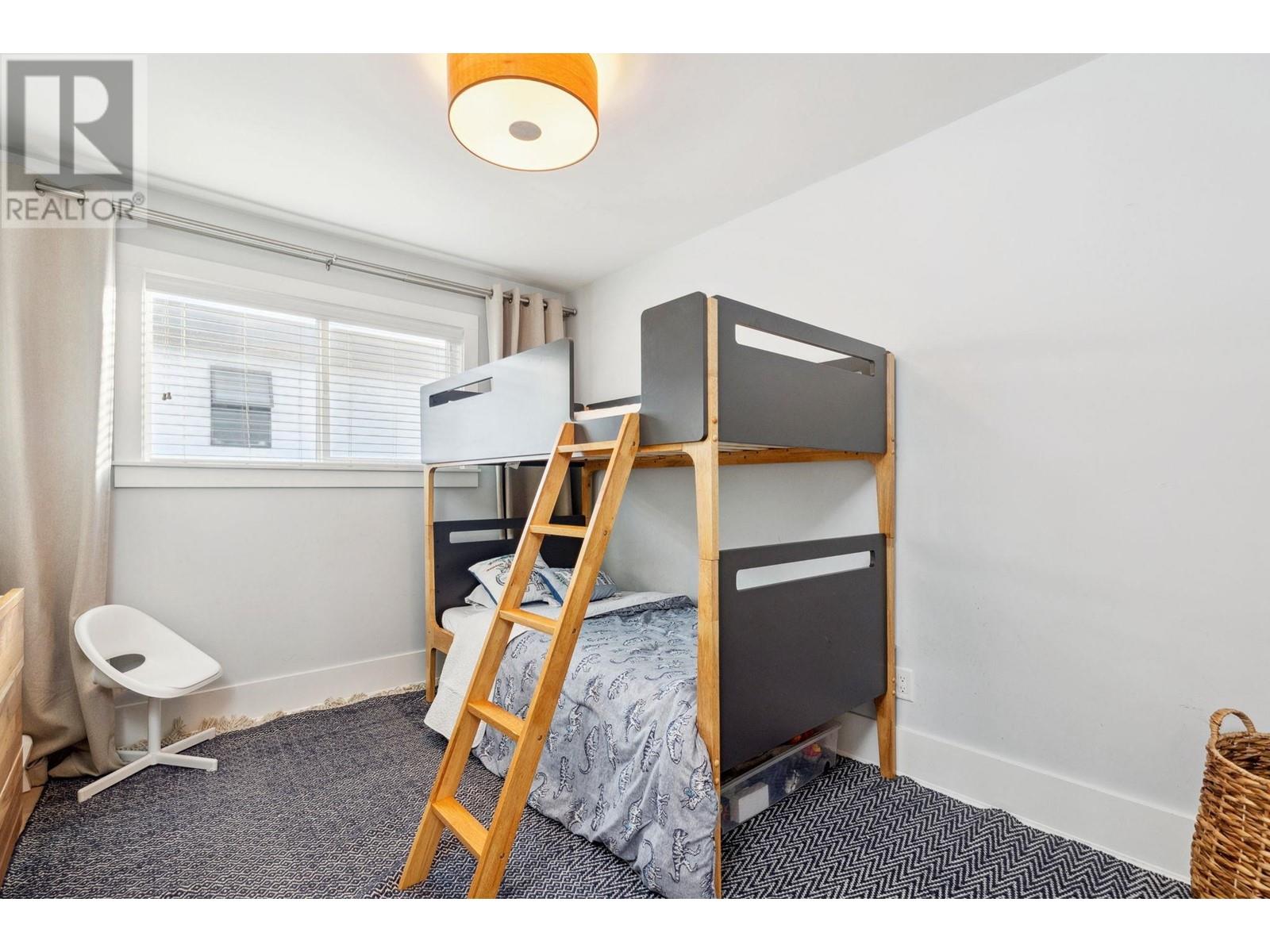 Listing Picture 26 of 40 : 4490 HARRIET STREET, Vancouver / 溫哥華 - 魯藝地產 Yvonne Lu Group - MLS Medallion Club Member