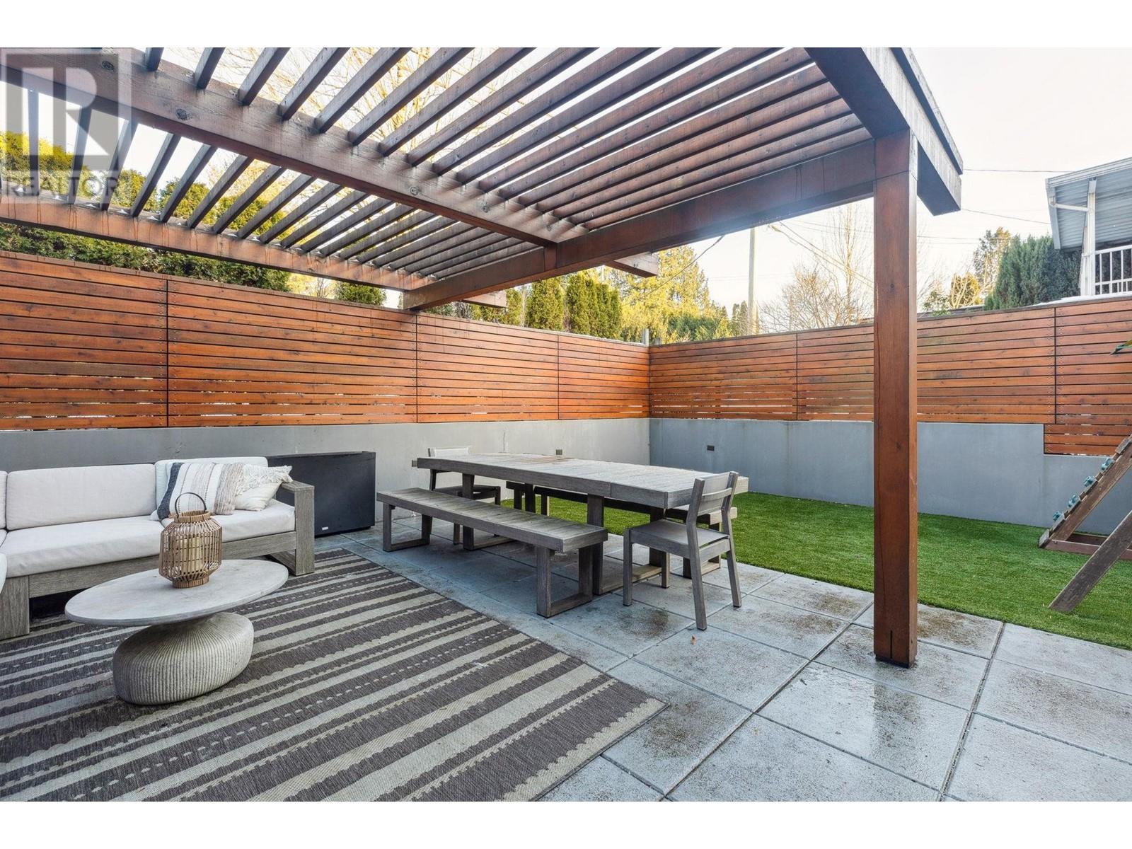 Listing Picture 31 of 40 : 4490 HARRIET STREET, Vancouver / 溫哥華 - 魯藝地產 Yvonne Lu Group - MLS Medallion Club Member