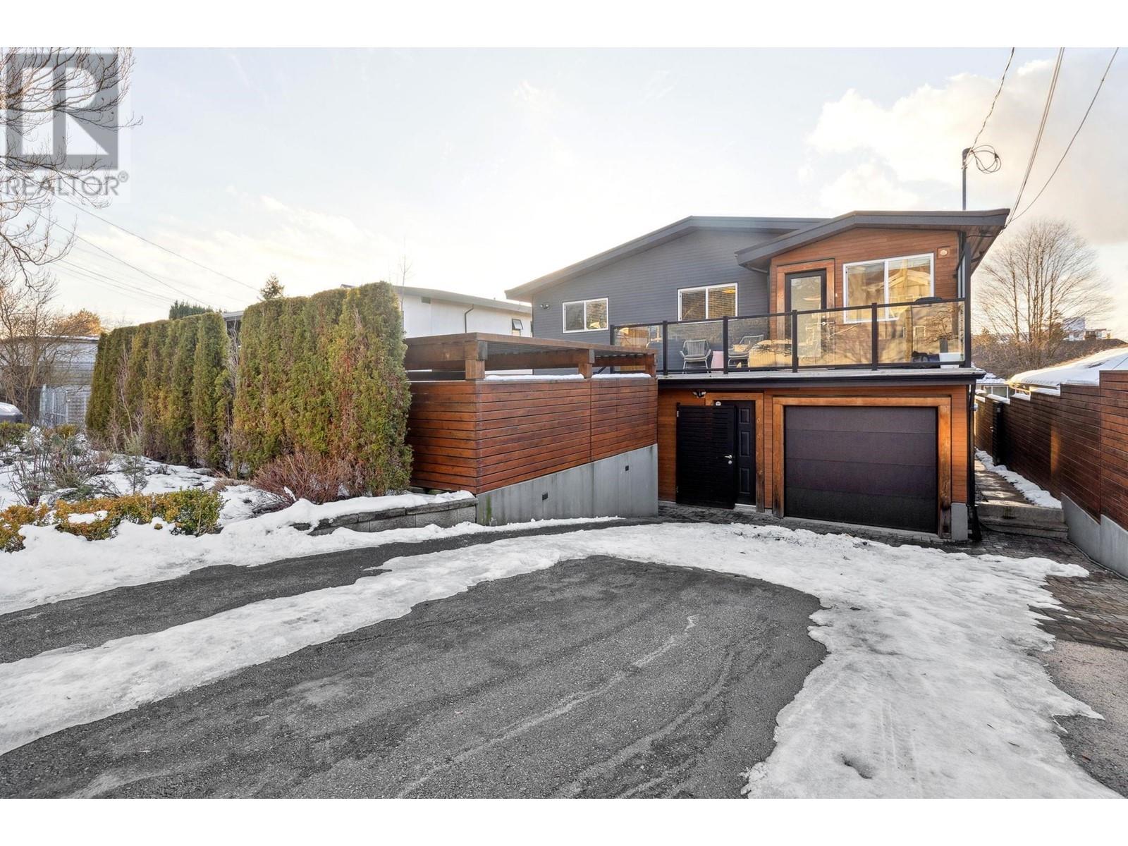 Listing Picture 39 of 40 : 4490 HARRIET STREET, Vancouver / 溫哥華 - 魯藝地產 Yvonne Lu Group - MLS Medallion Club Member