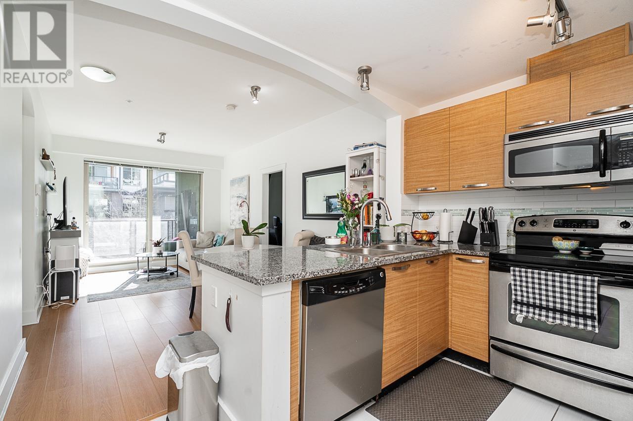 316 7418 Byrnepark Walk, Burnaby, British Columbia  V3N 0B3 - Photo 2 - R2967512