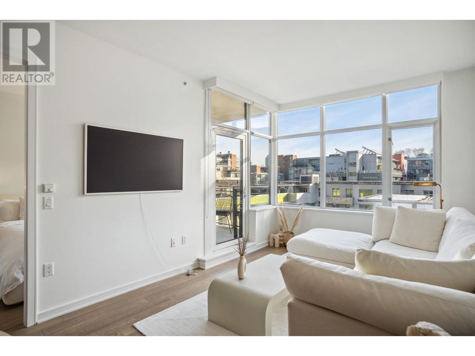 Listing Picture 3 of 40 : 602 181 W 1ST AVENUE, Vancouver / 溫哥華 - 魯藝地產 Yvonne Lu Group - MLS Medallion Club Member