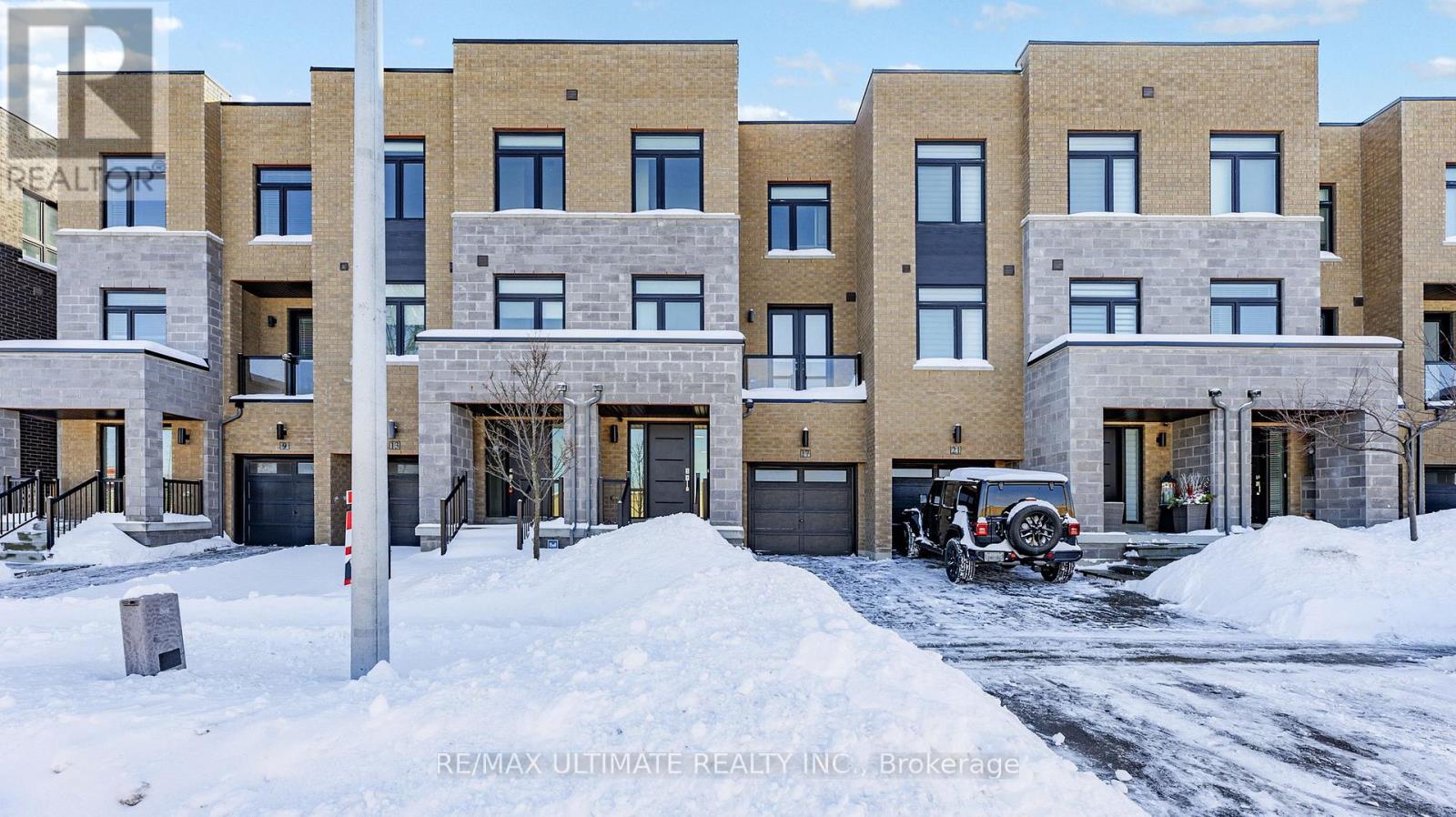 17 GRIDIRON GATE, Vaughan, Ontario