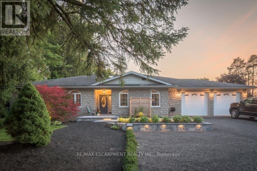 Property at 715 ROBSON ROAD image 1