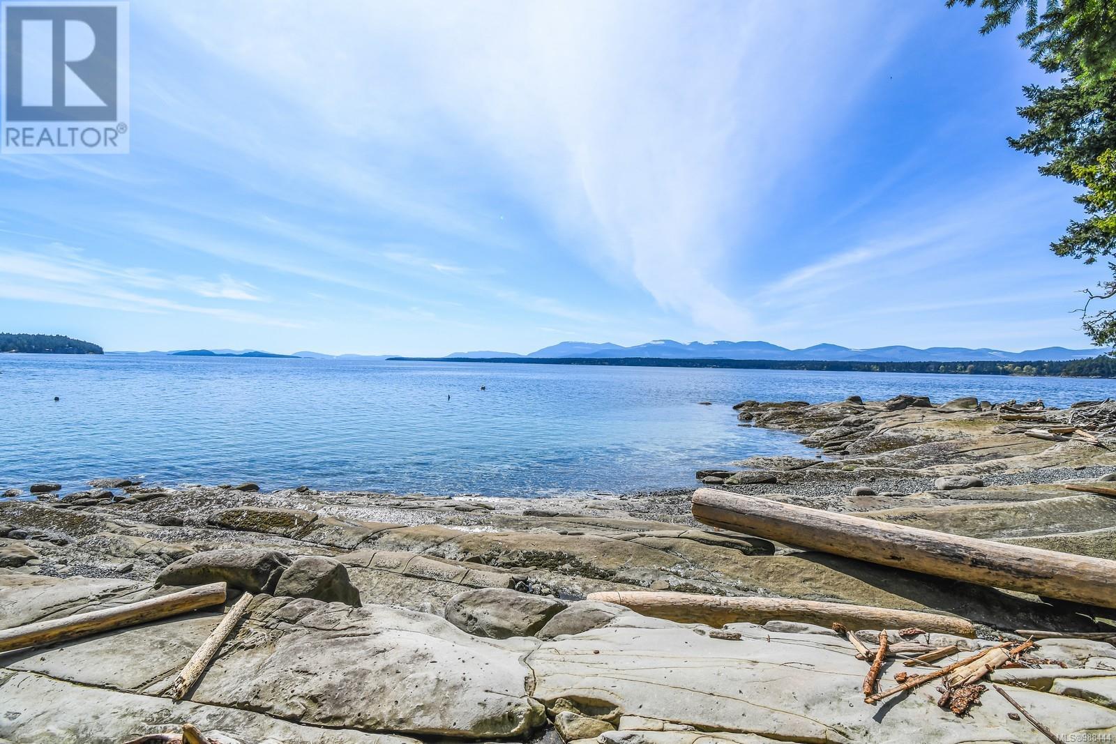 919 Salal Dr, Mudge Island, British Columbia