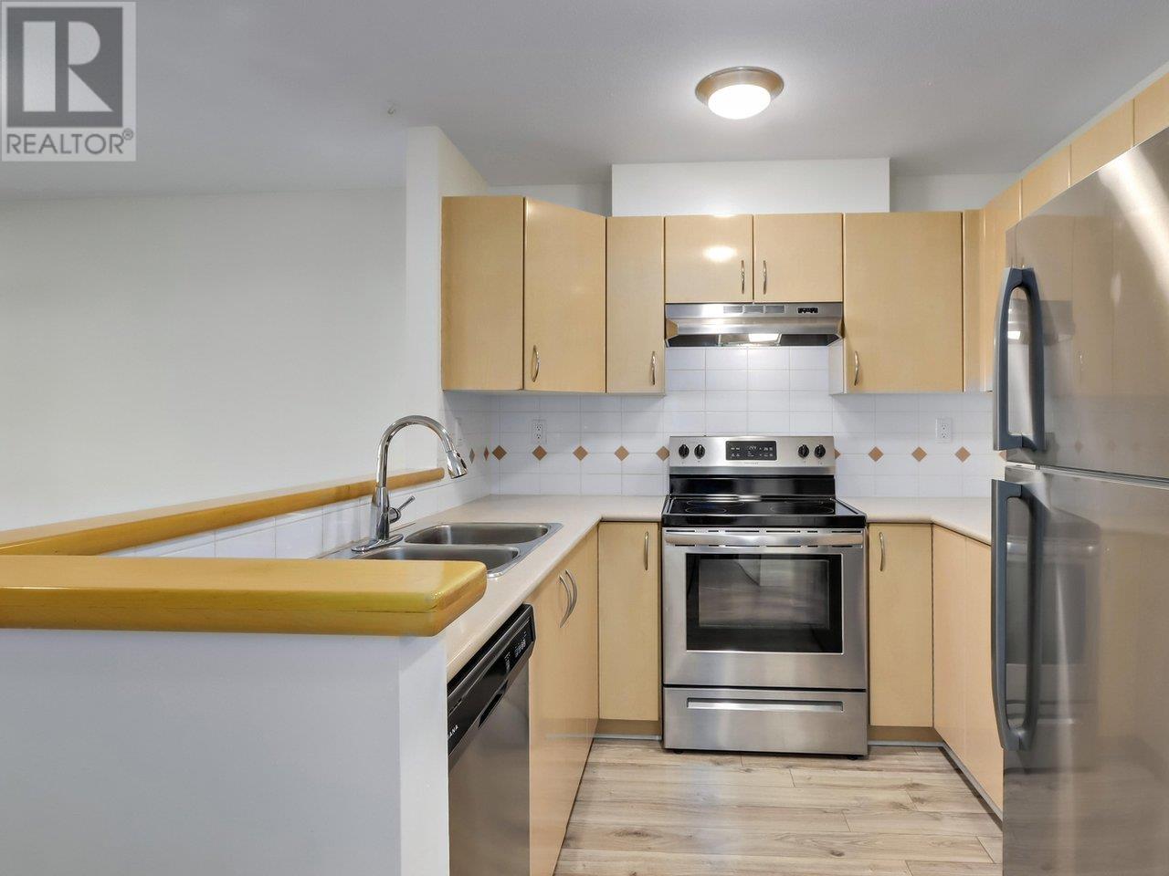 211 2983 W 4th Avenue, Vancouver, British Columbia  V6K 1R5 - Photo 15 - R2967808