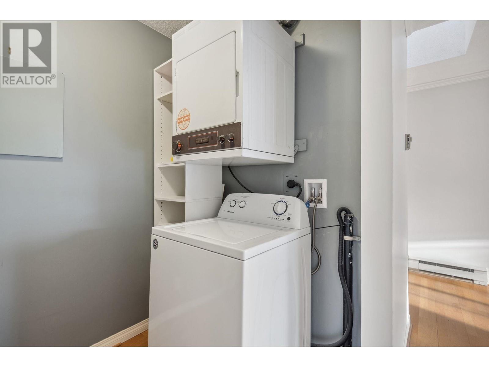 Listing Picture 18 of 25 : 403 1525 PENDRELL STREET, Vancouver / 溫哥華 - 魯藝地產 Yvonne Lu Group - MLS Medallion Club Member