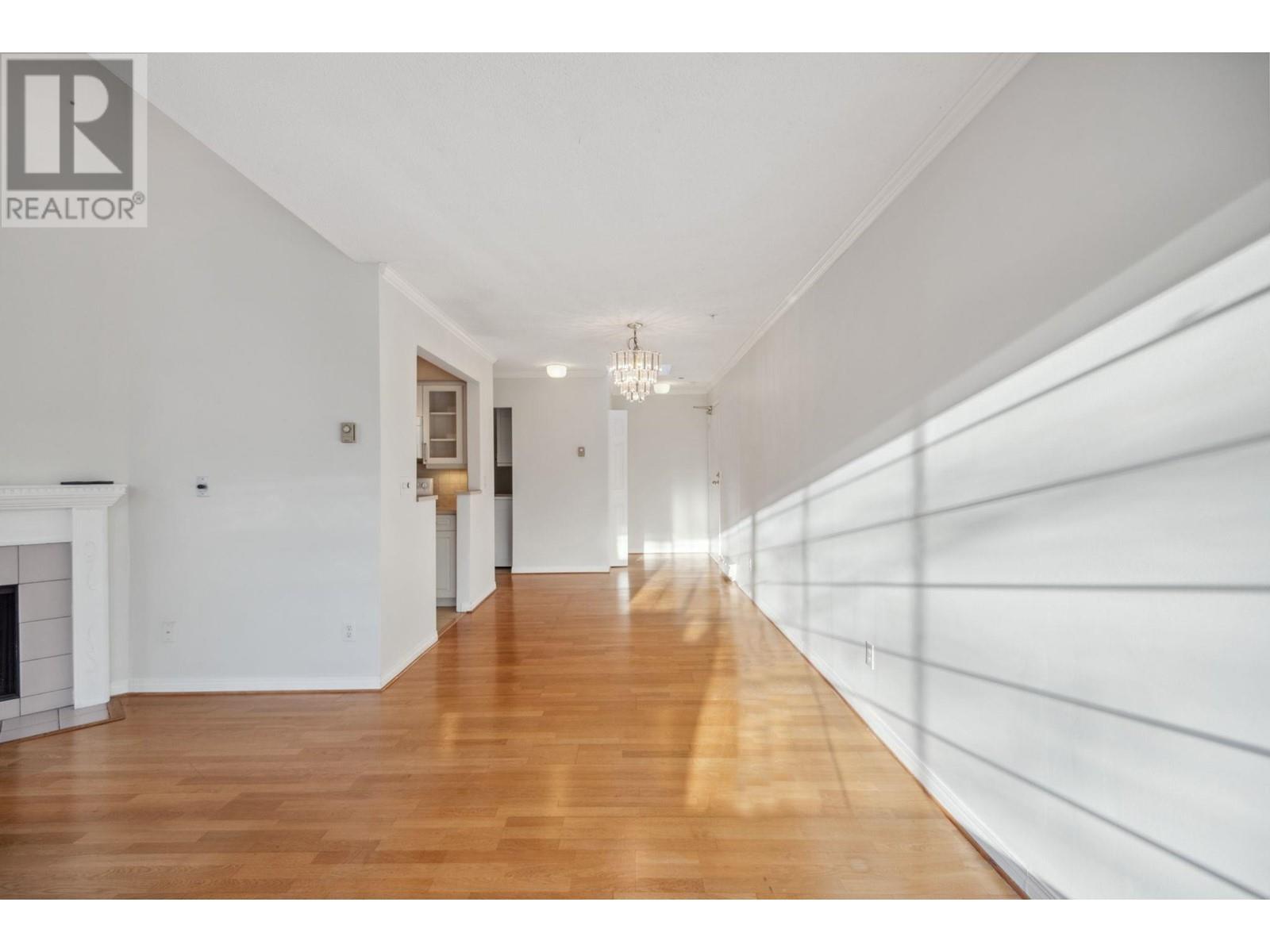 Listing Picture 6 of 25 : 403 1525 PENDRELL STREET, Vancouver / 溫哥華 - 魯藝地產 Yvonne Lu Group - MLS Medallion Club Member