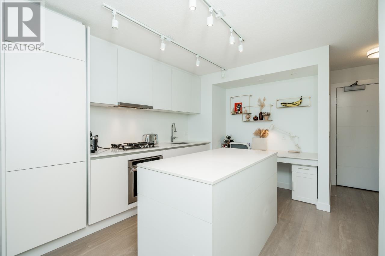Property at 2810 908 QUAYSIDE DRIVE image 3